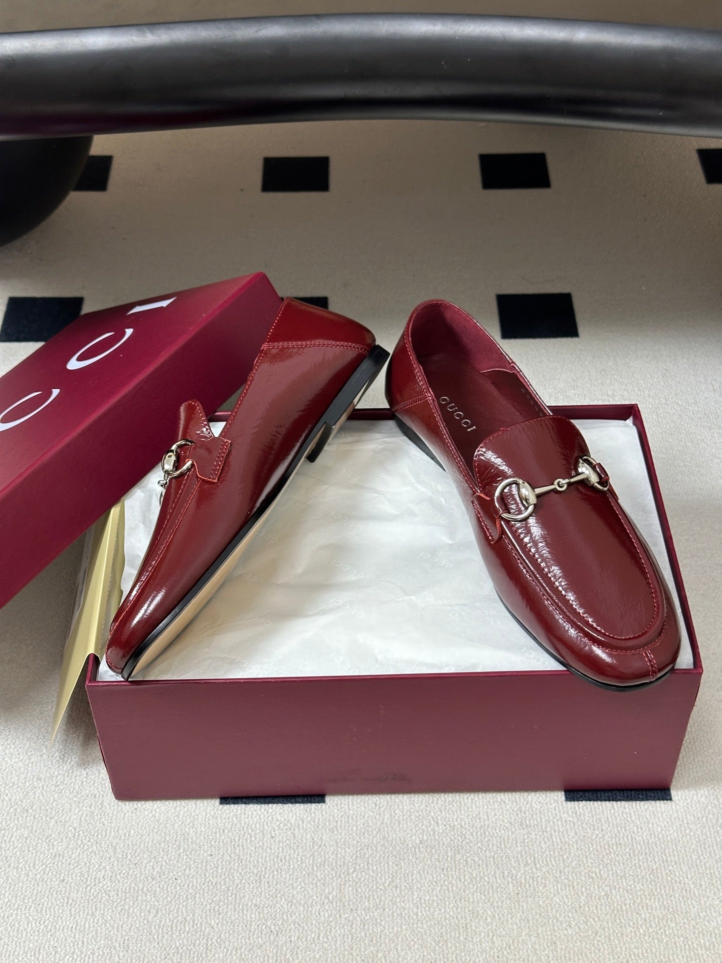 GG 26s Horsebit Loafers Flat Burgundy Glossy Leather 952565