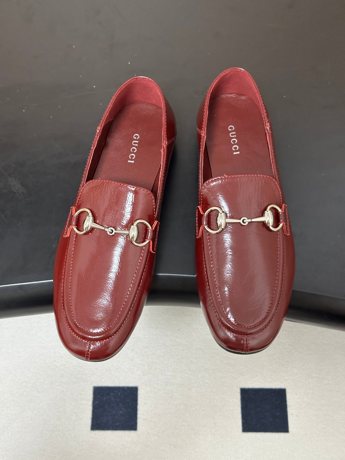 GG 26s Horsebit Loafers Flat Burgundy Glossy Leather 952565