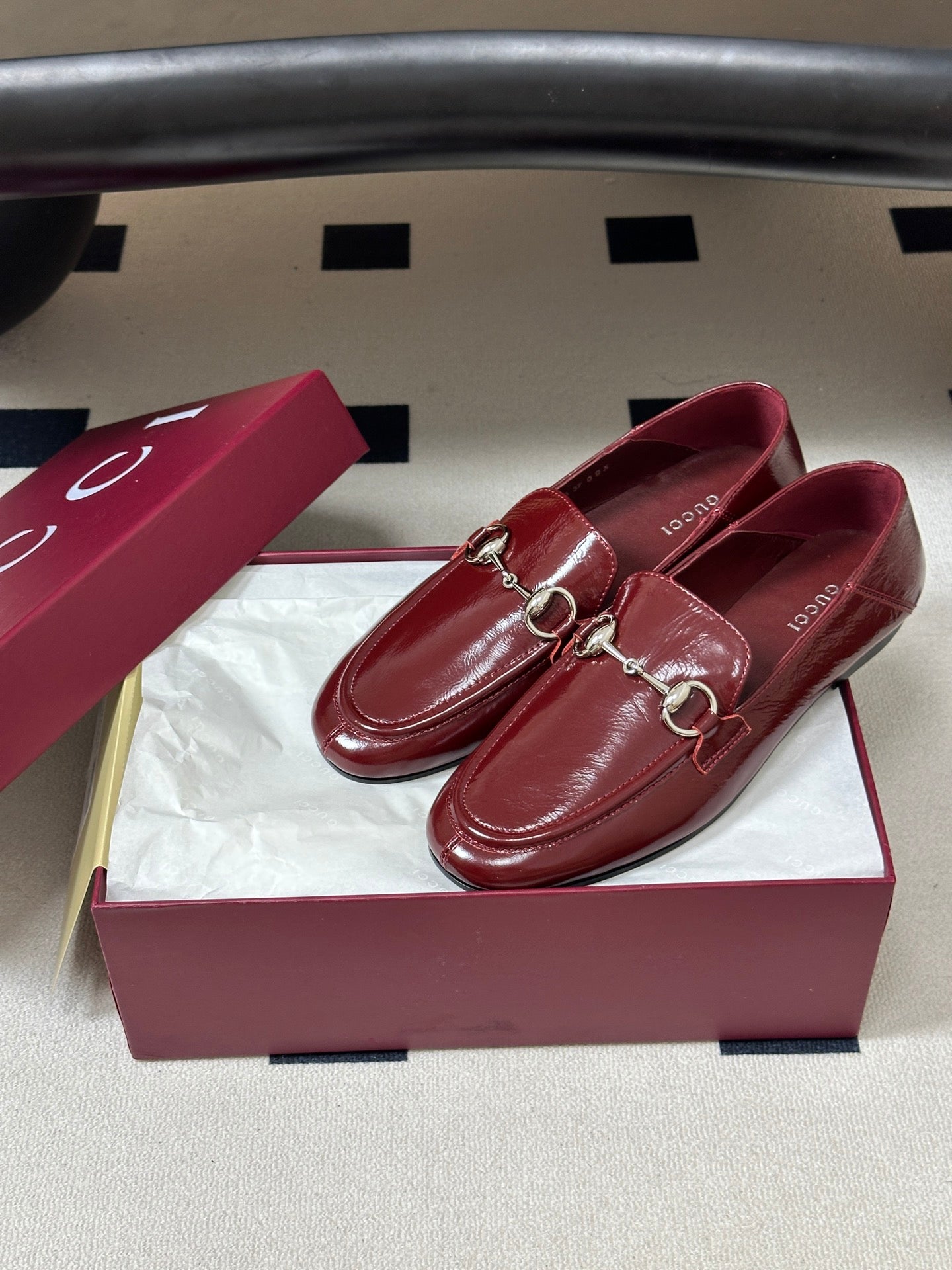 GG 26s Horsebit Loafers Flat Burgundy Glossy Leather 952565