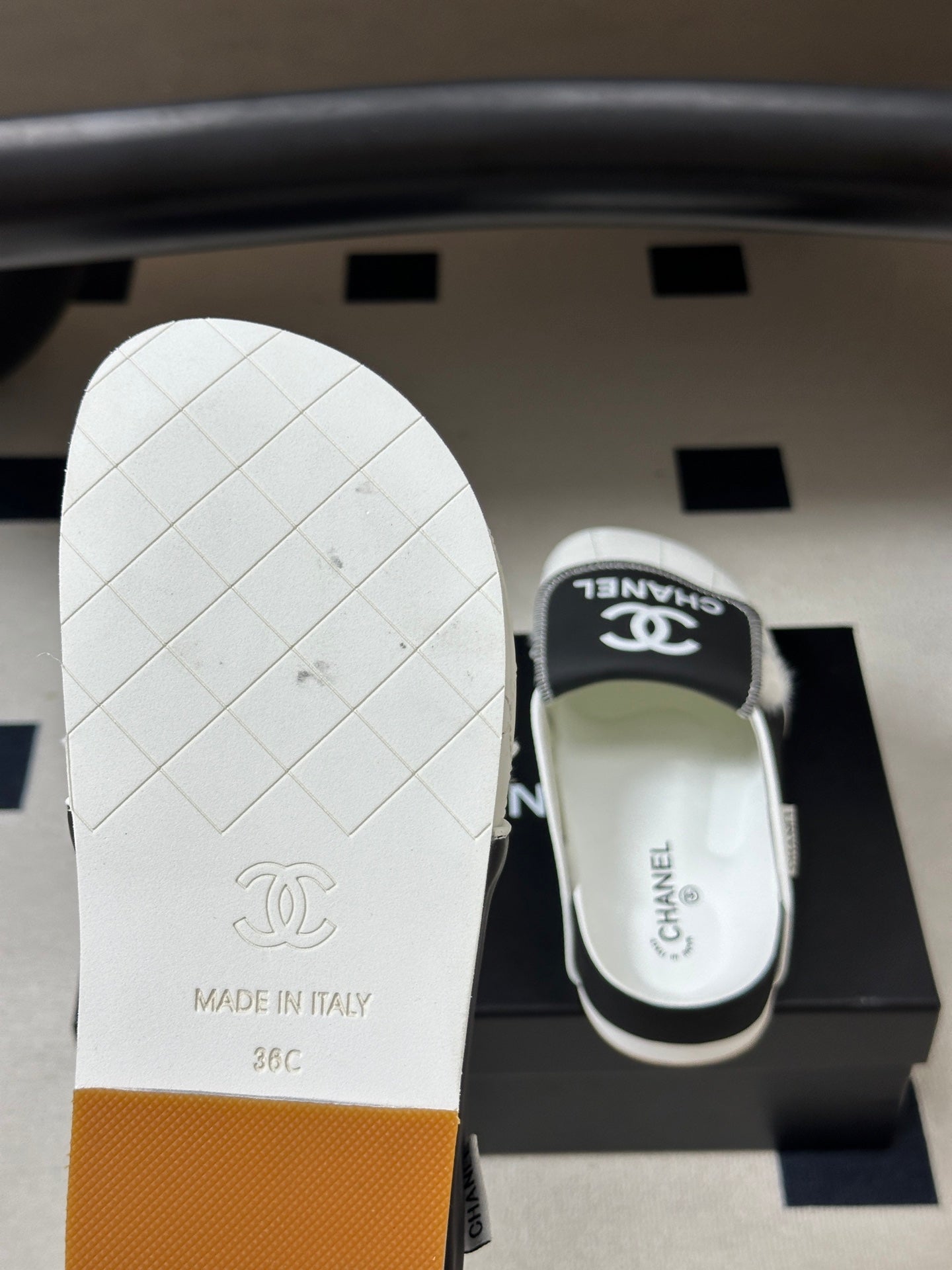 CC 26s Mules Black White Quilted Leather Shearing 952555