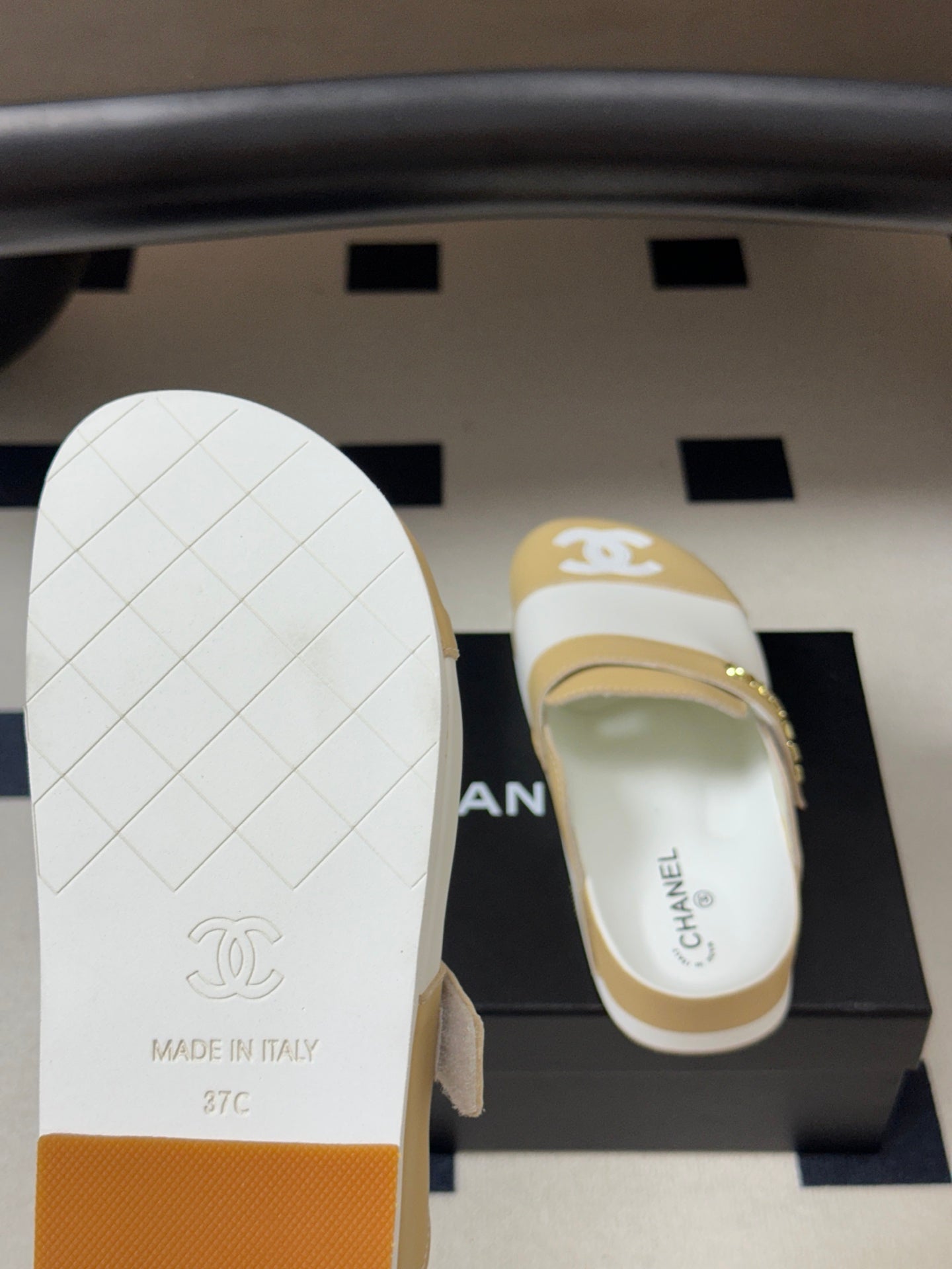 CC 26s Pool Slides Beige White Lambskin 952556