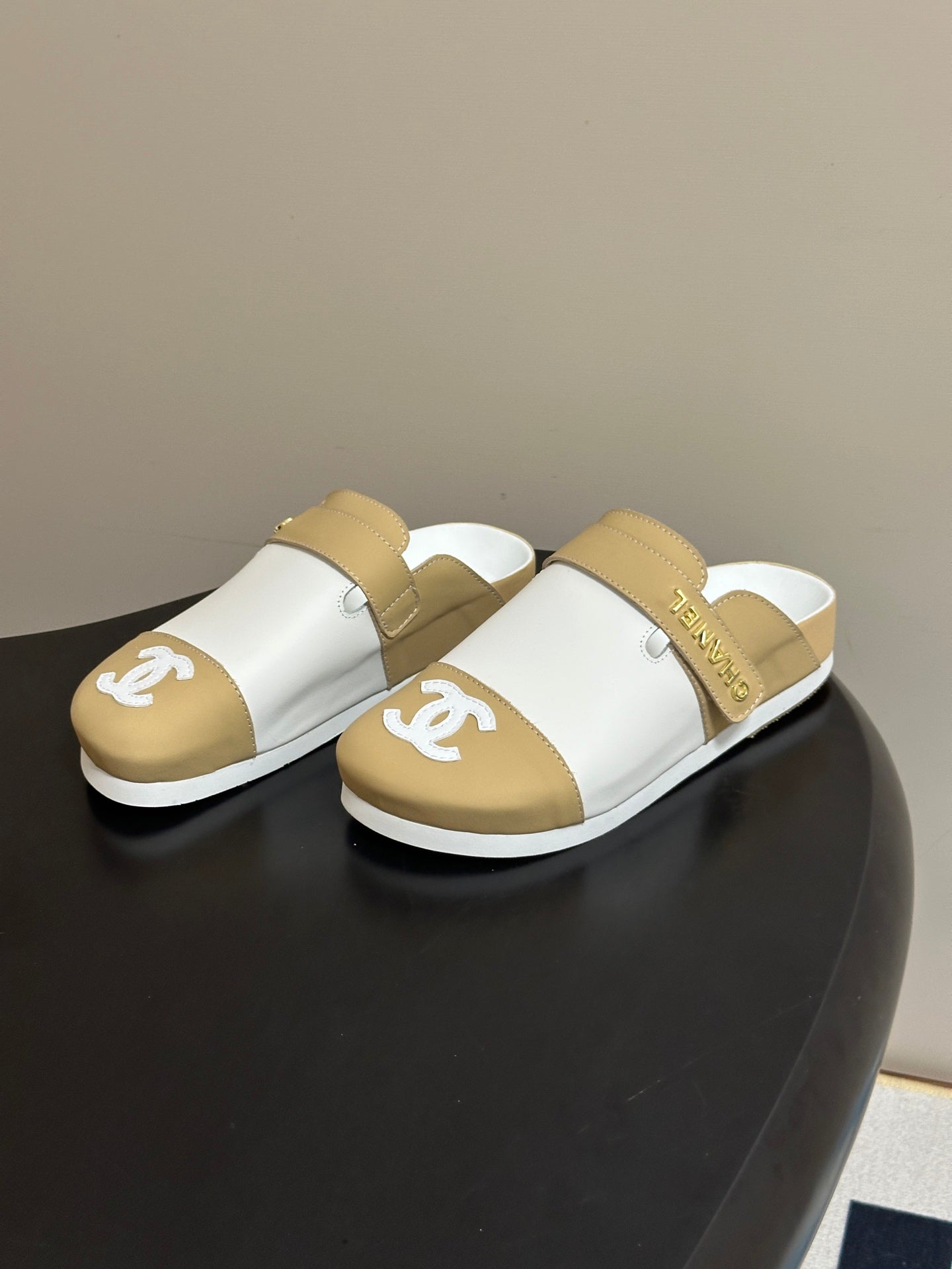CC 26s Pool Slides Beige White Lambskin 952556