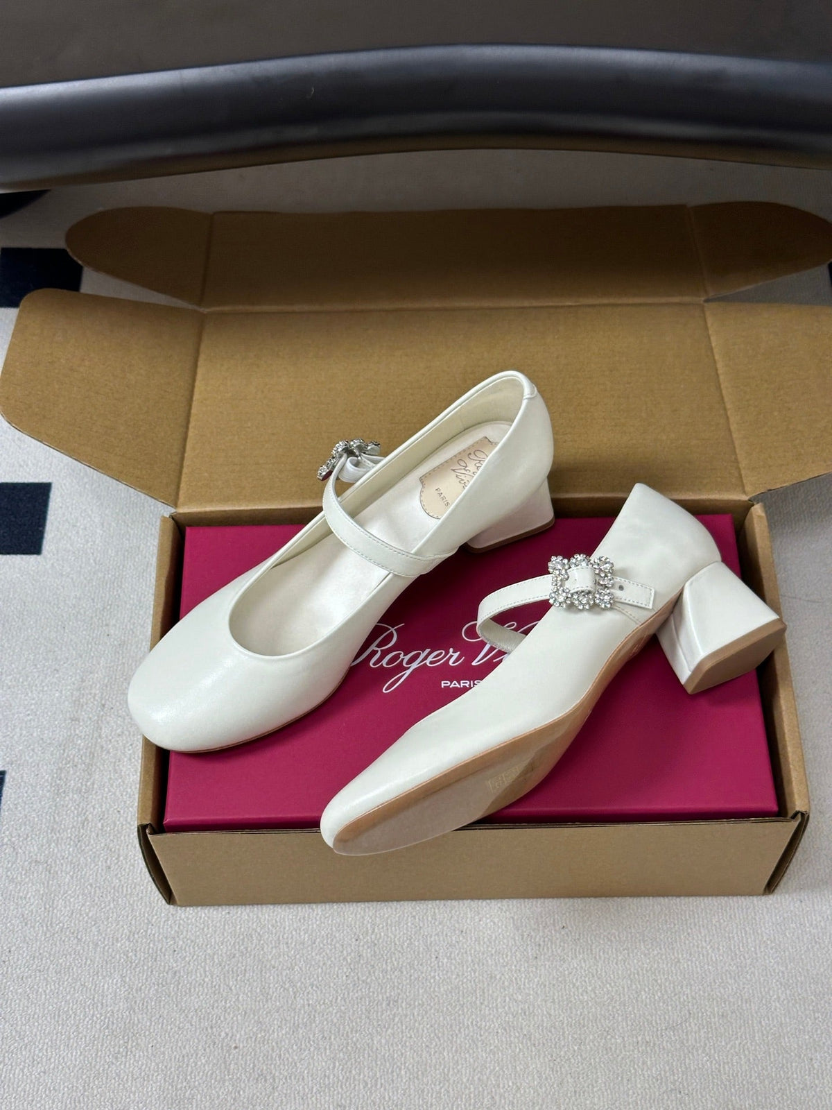 RV 26s Efflorescence Mary Jane Pumps 4.5cm White Leather 119462