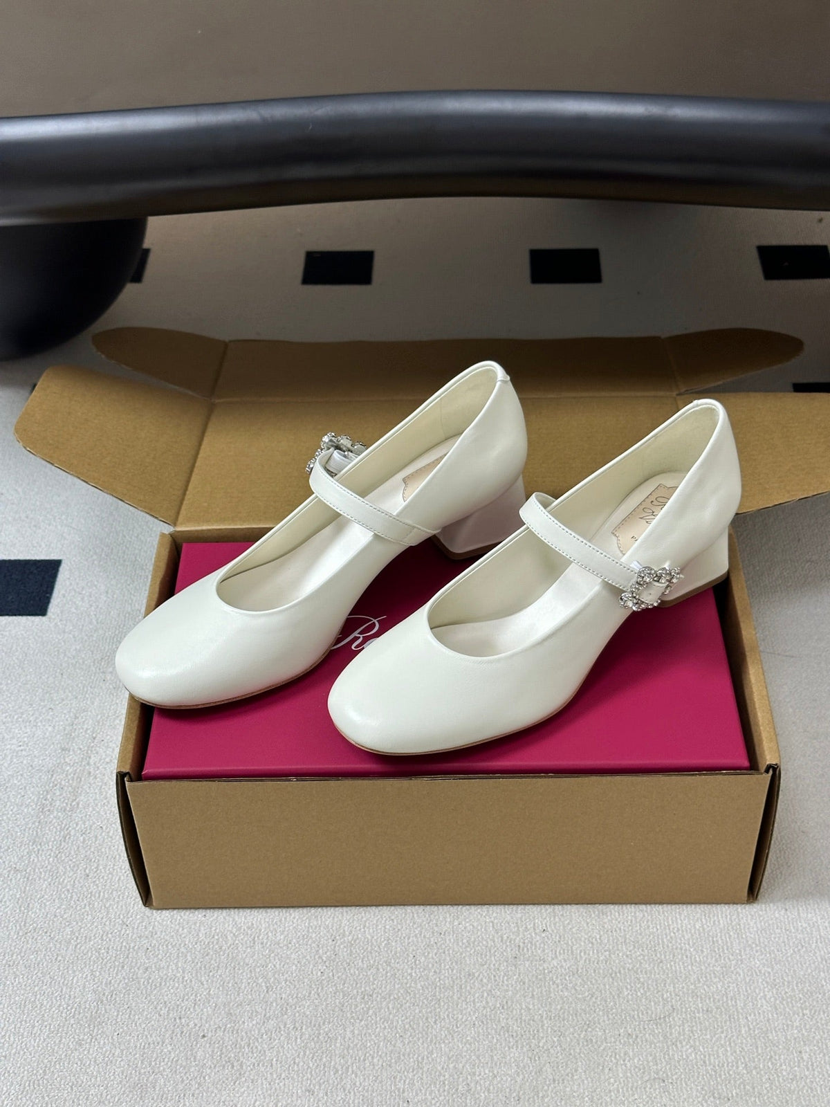 RV 26s Efflorescence Mary Jane Pumps 4.5cm White Leather 119462