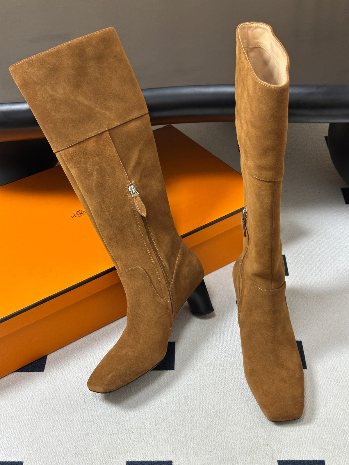 HM 26s Square-Toe Knee-High Boots 5.5cm Tan Suede 150018