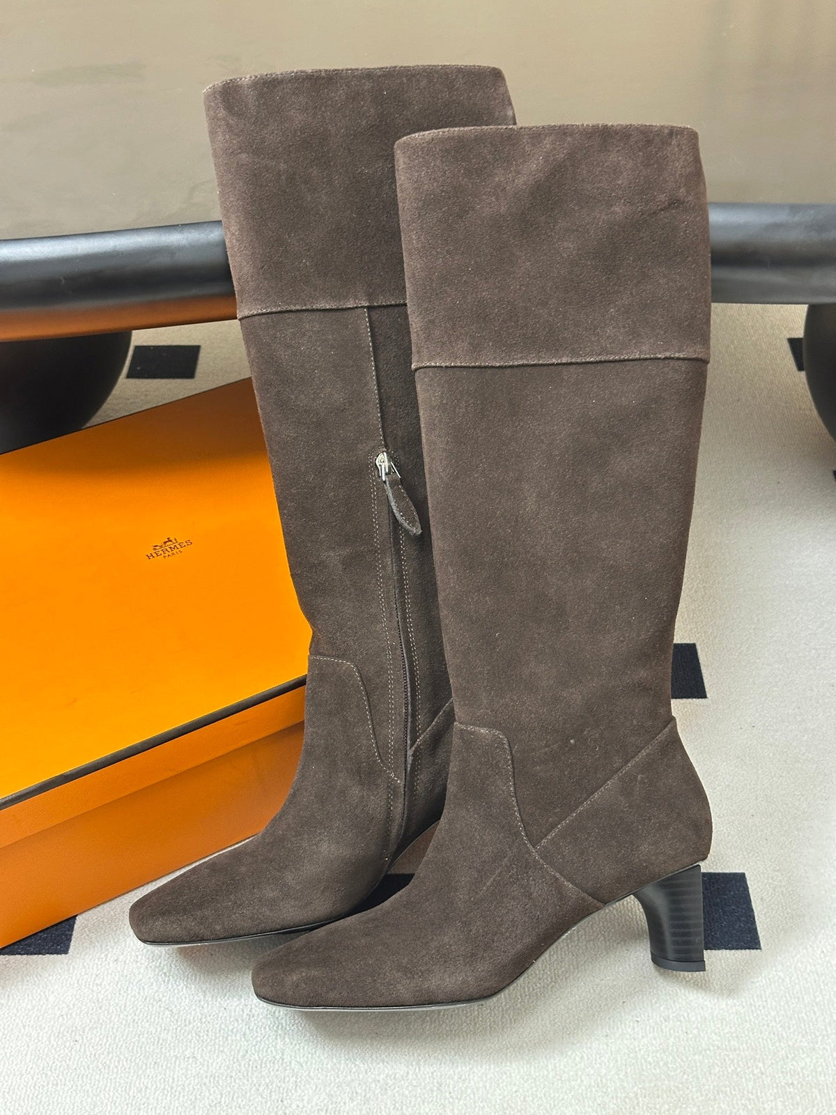 HM 26s Square-Toe Knee-High Boots 5.5cm Ebène Suede 150019