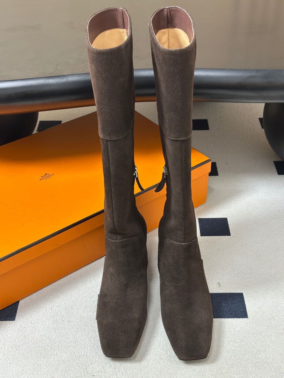 HM 26s Square-Toe Knee-High Boots 5.5cm Ebène Suede 150019