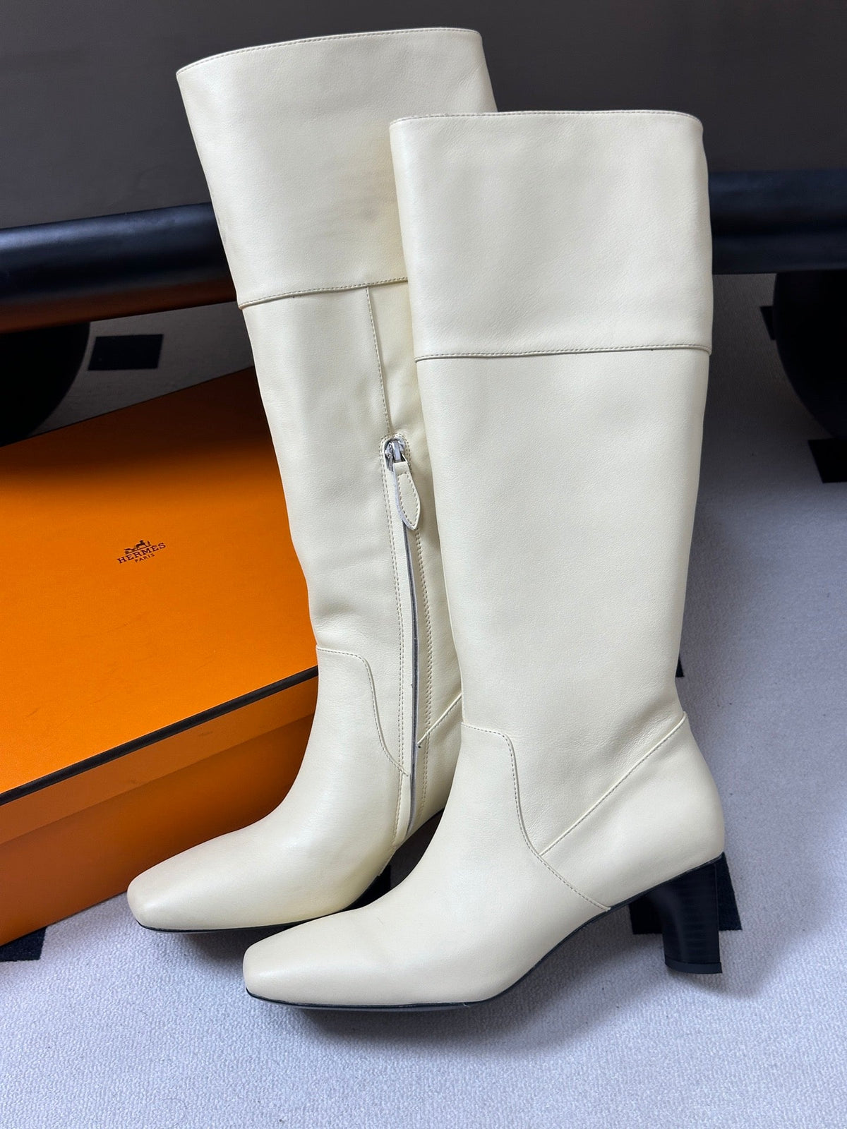 HM 26s Square-Toe Knee-High Boots 5.5cm Cream Leather 150021