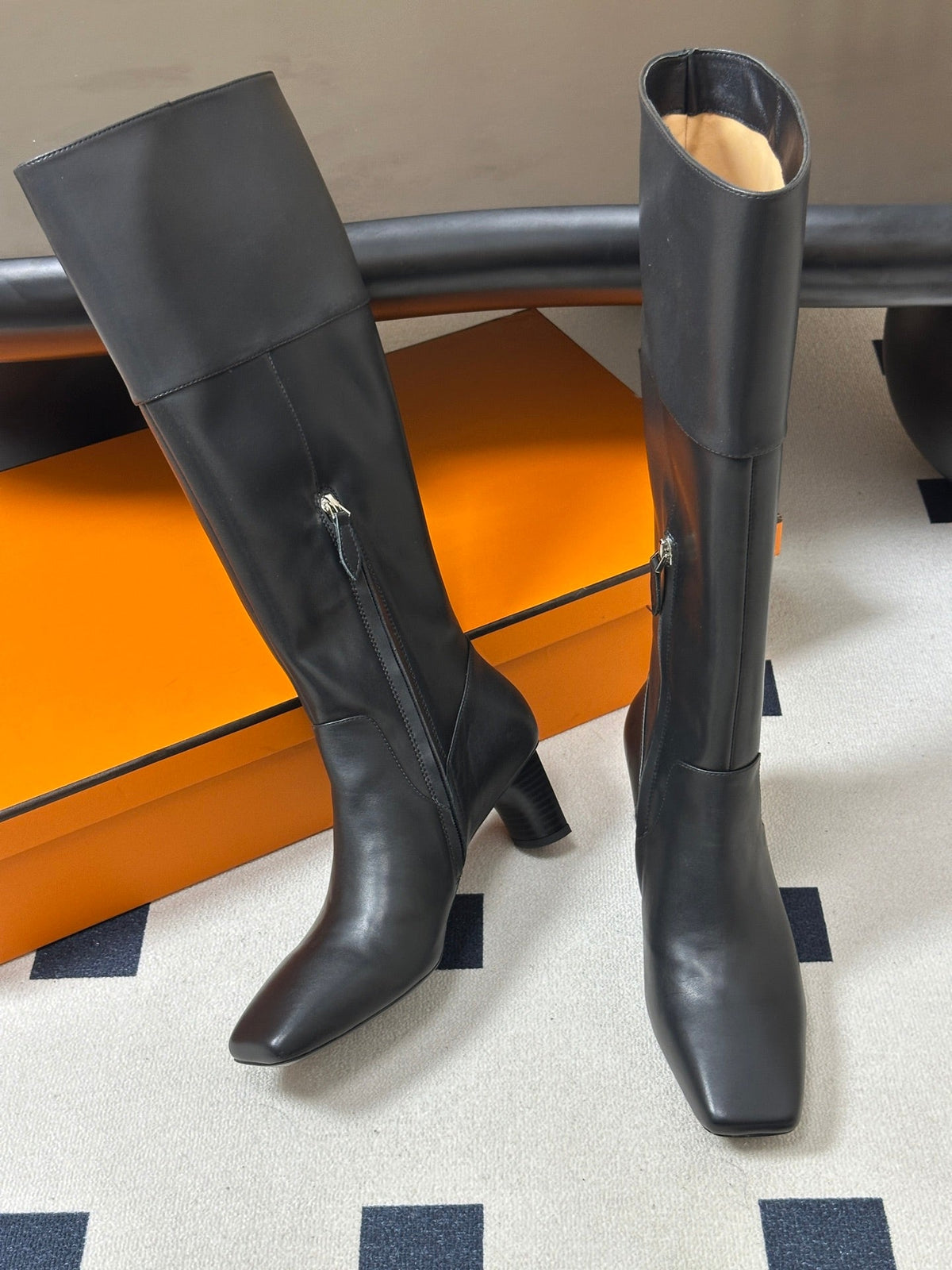 HM 26s Square-Toe Knee-High Boots 5.5cm Black Leather 150022