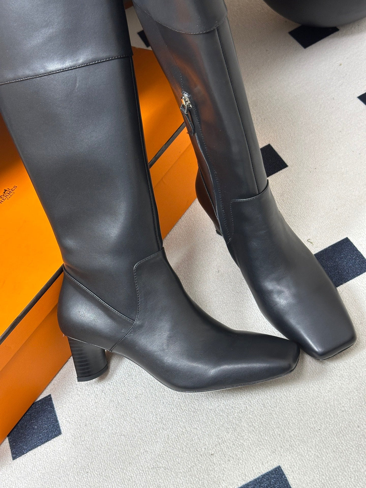 HM 26s Square-Toe Knee-High Boots 5.5cm Black Leather 150022