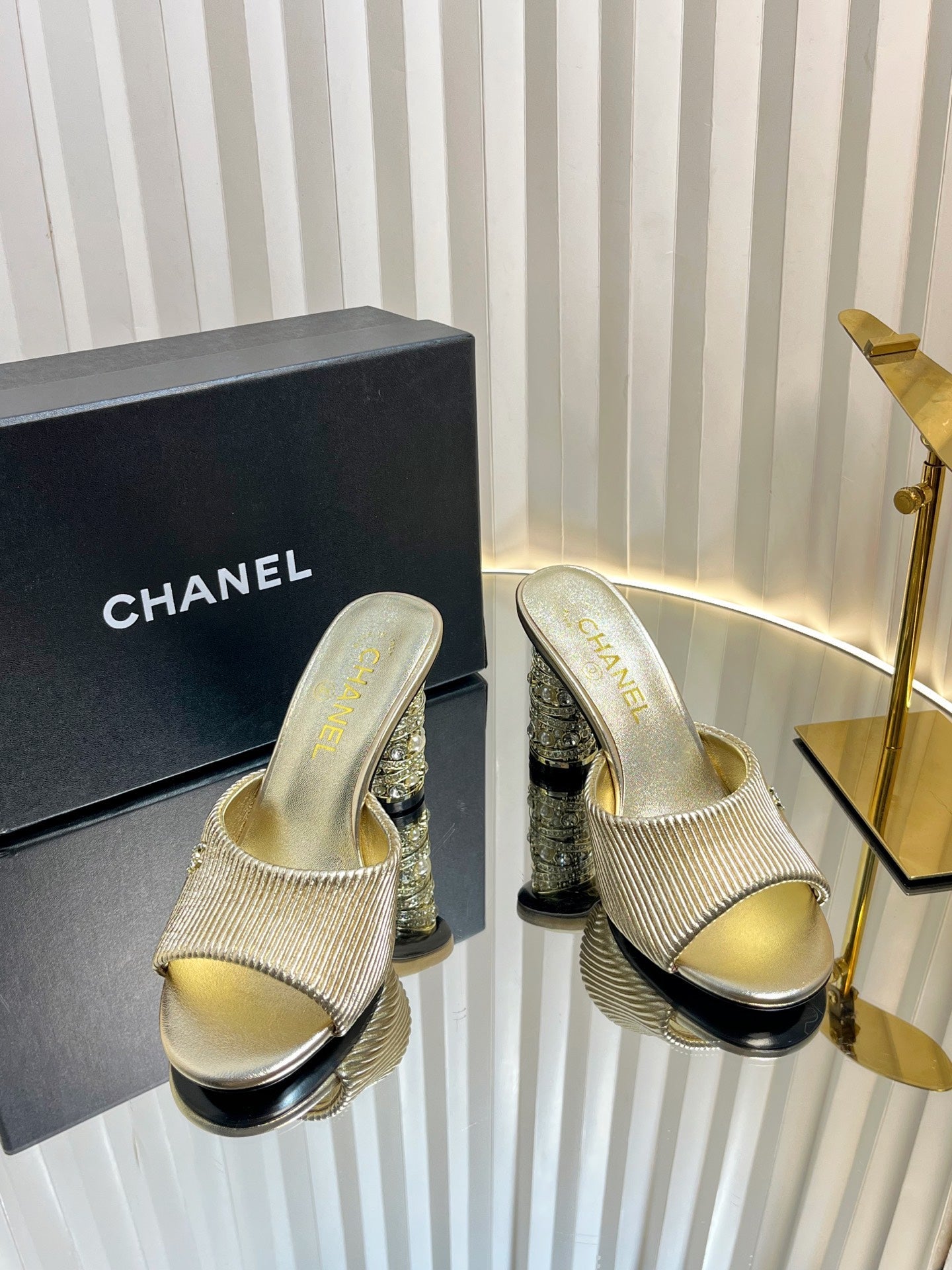 CC 26P Mule Sandals 8cm Gold Leather 767855