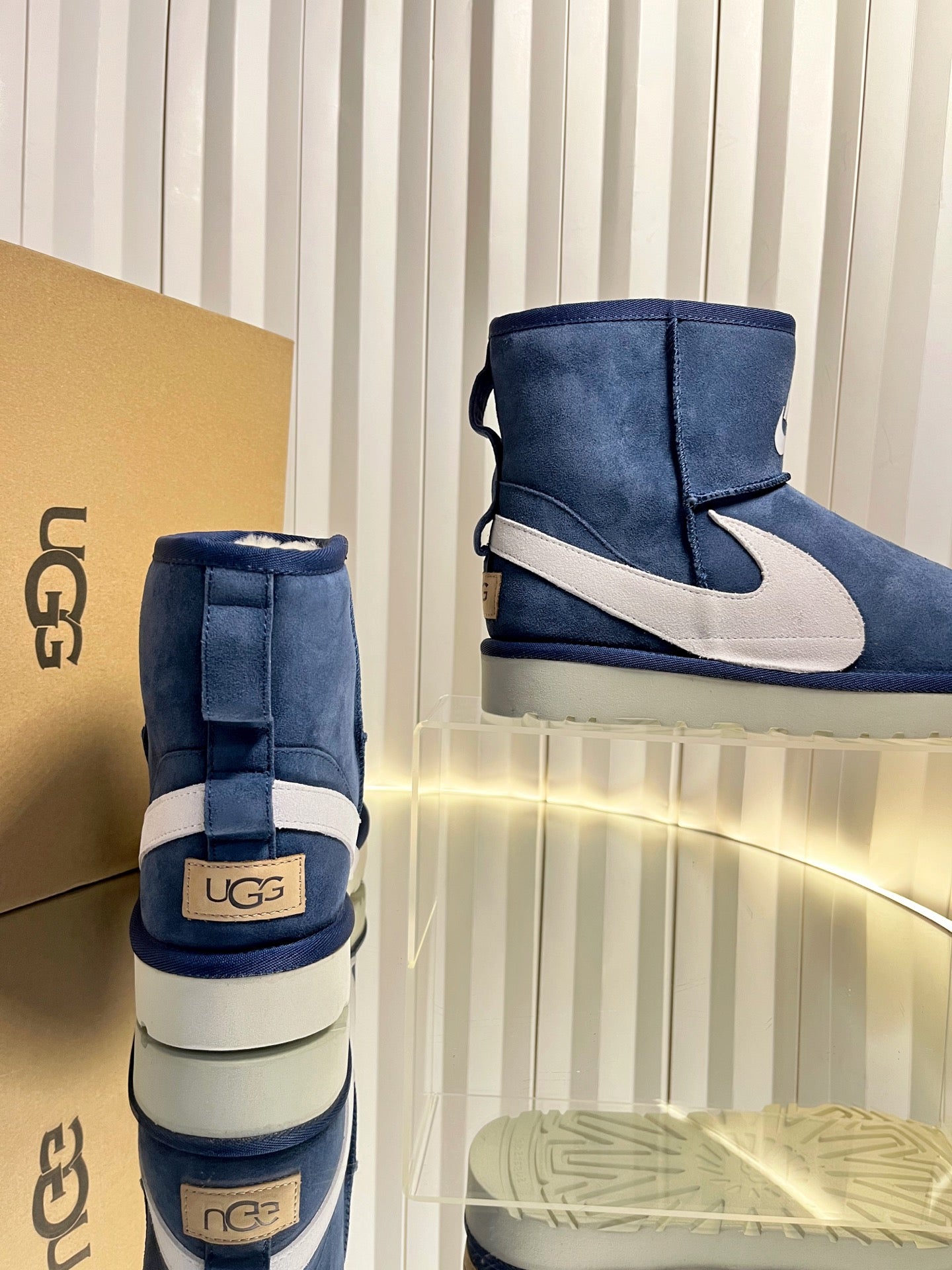 UGG x Nike Boots Blue Suede 548549