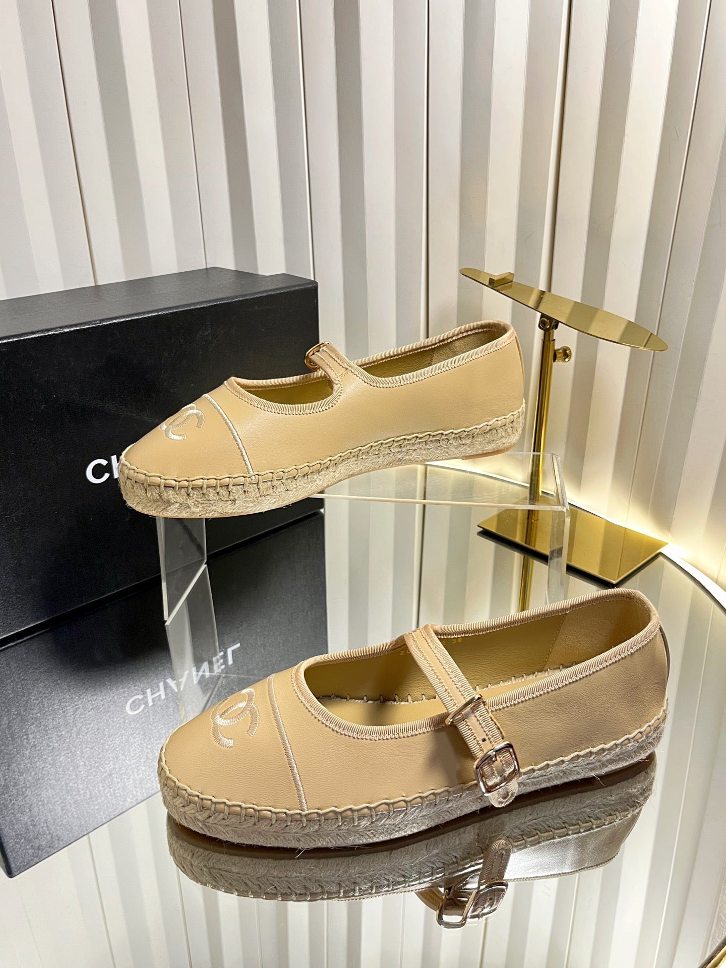 CC 26s Espadrille Mary Jane Shoes Beige Lambskin