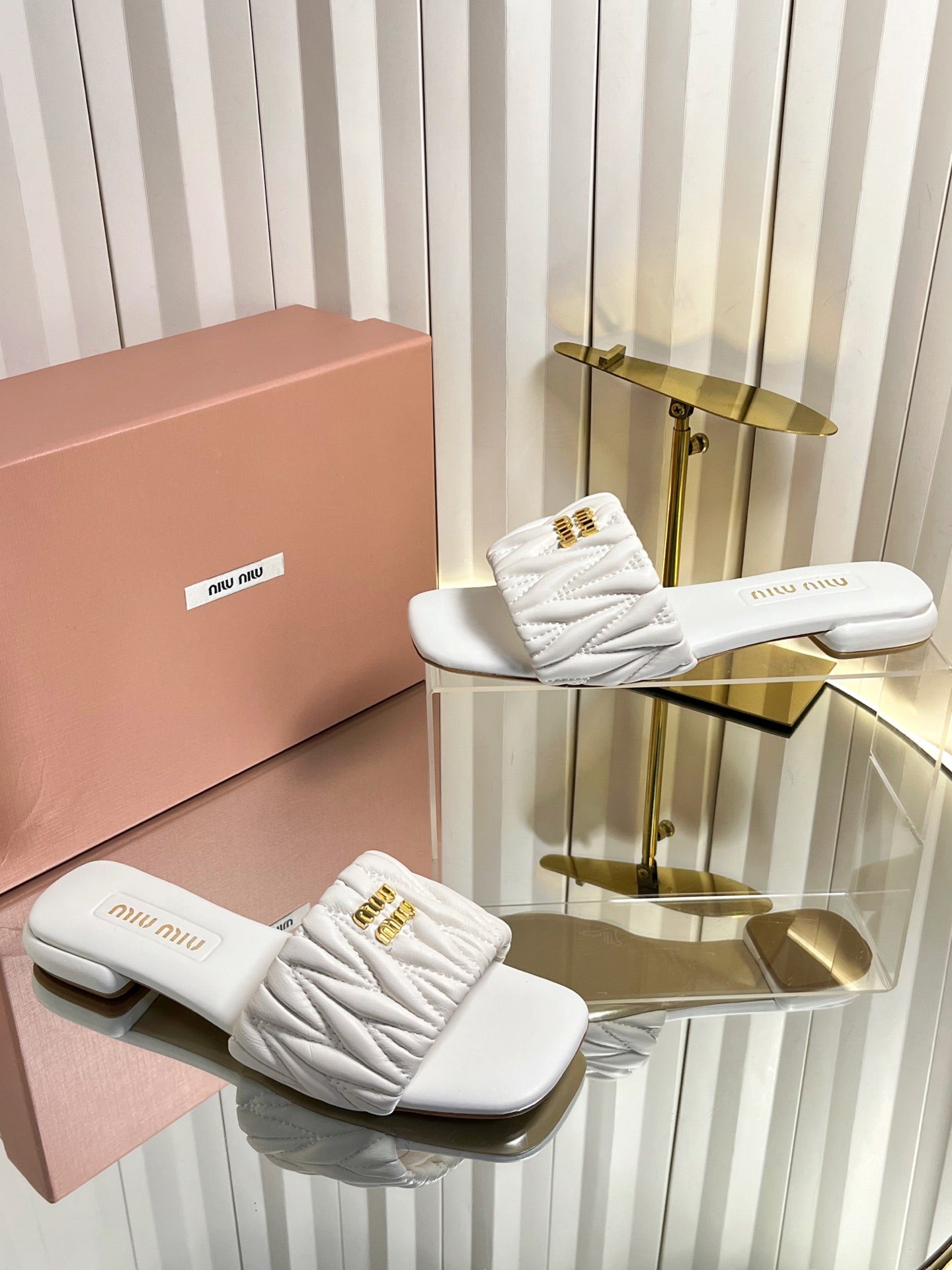 Miumiu 26s Matelasse Slides In White Calfskin Gold Hardware