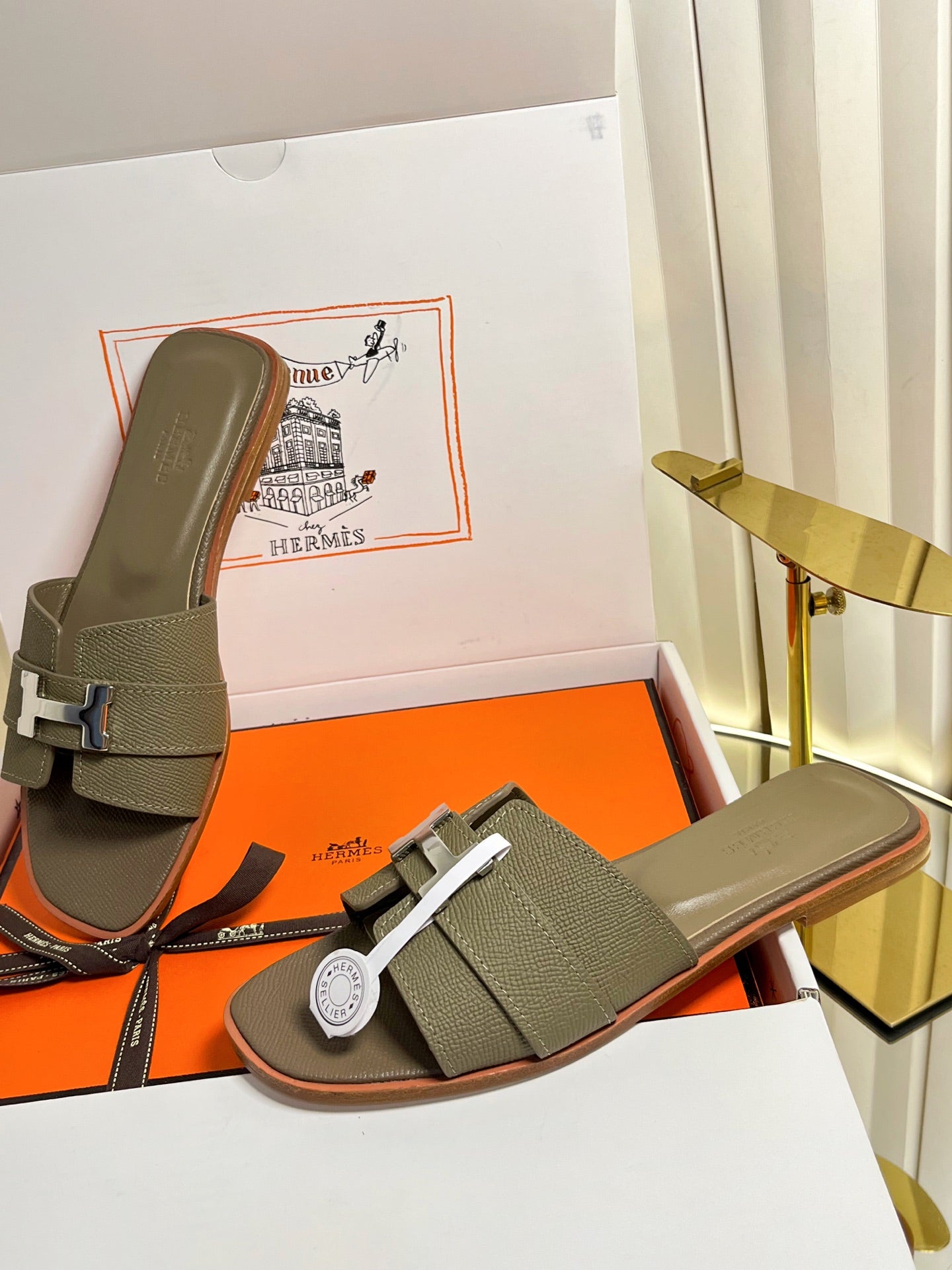 HM 26s Oran Sandals In Olive Brown Epsom Calfskin Silver Hardware