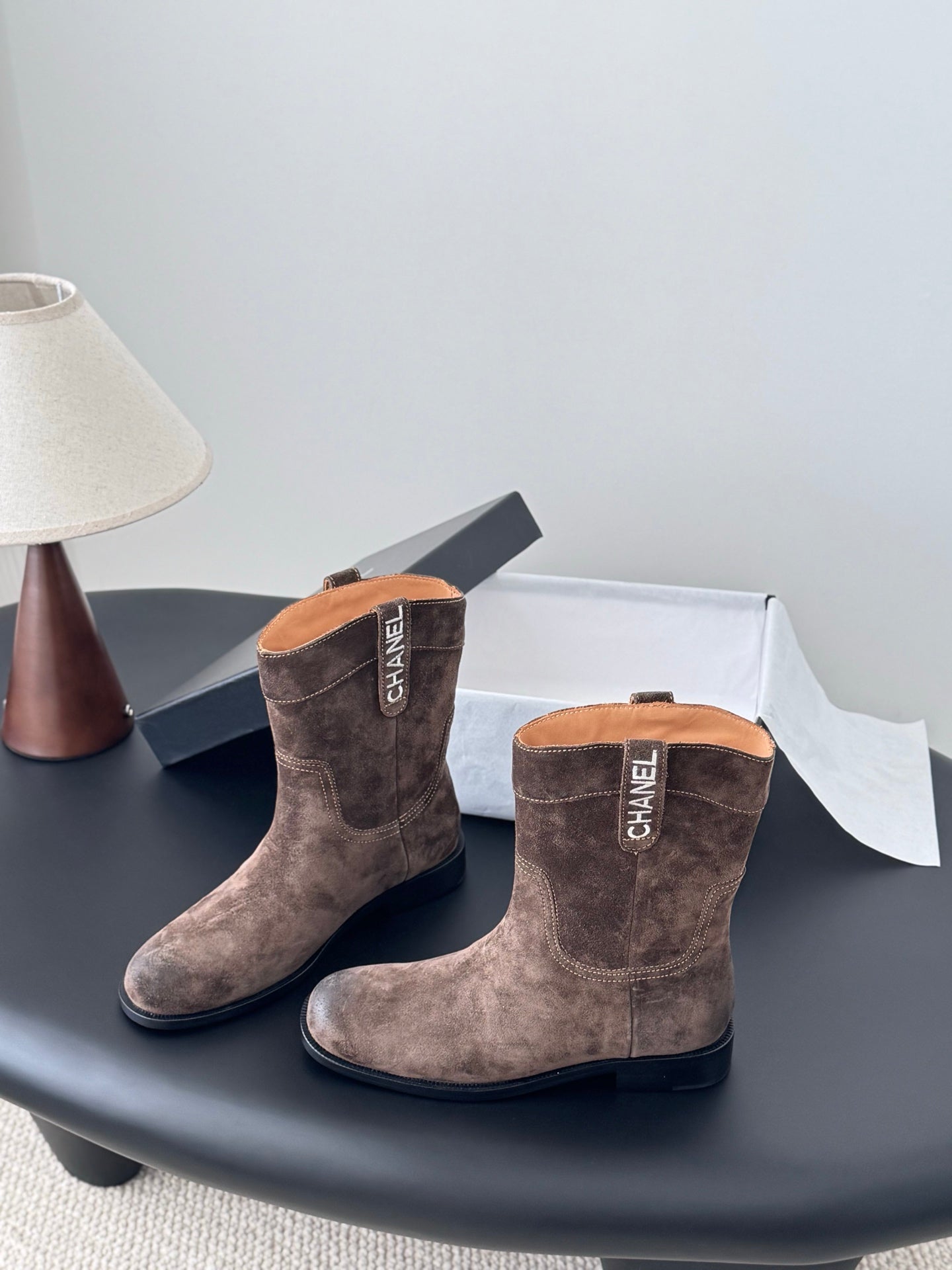CC 25A Métiers d'Art Ankle  Boots Coffee Suede 540761
