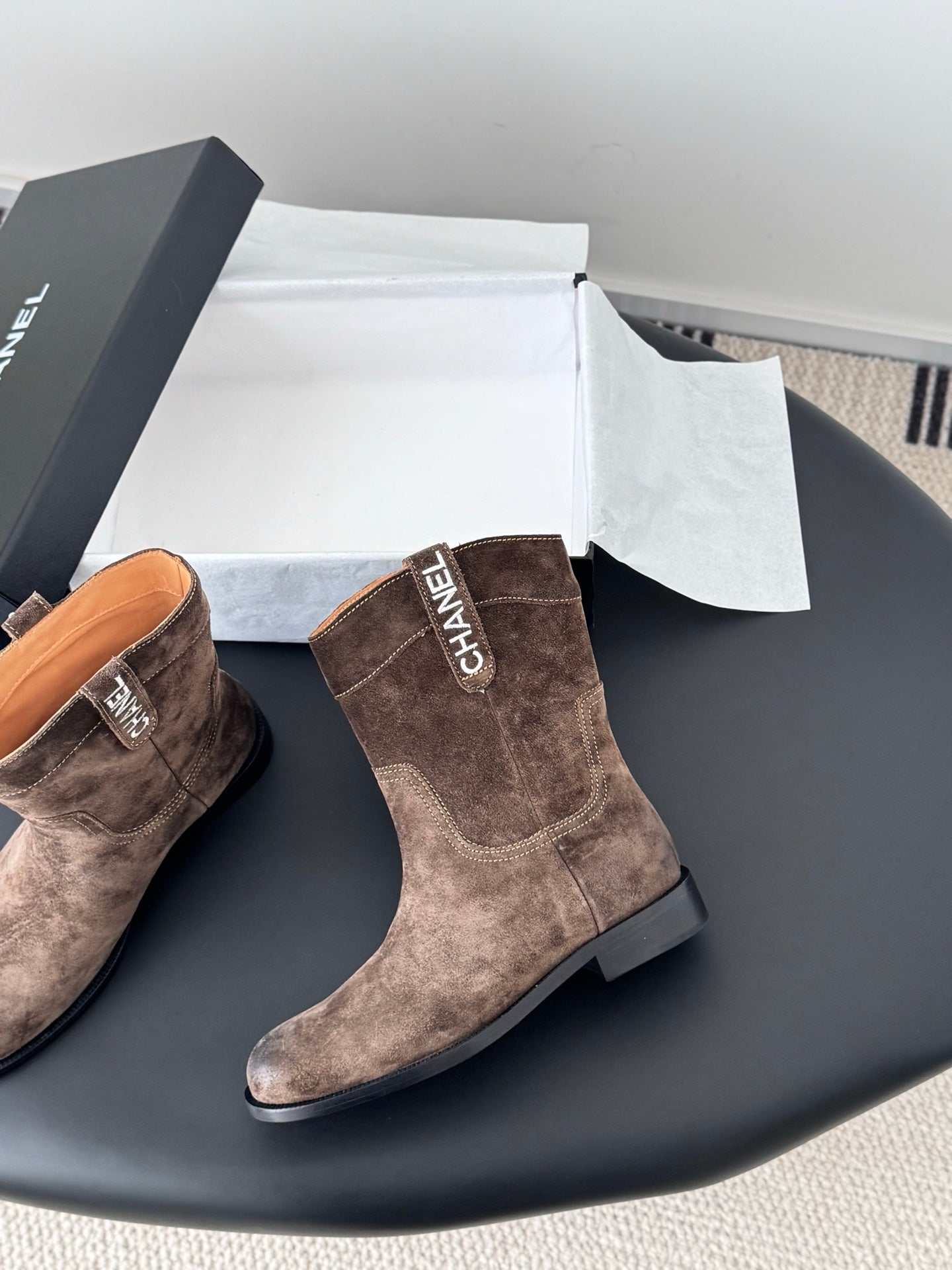 CC 25A Métiers d'Art Ankle  Boots Coffee Suede 540761