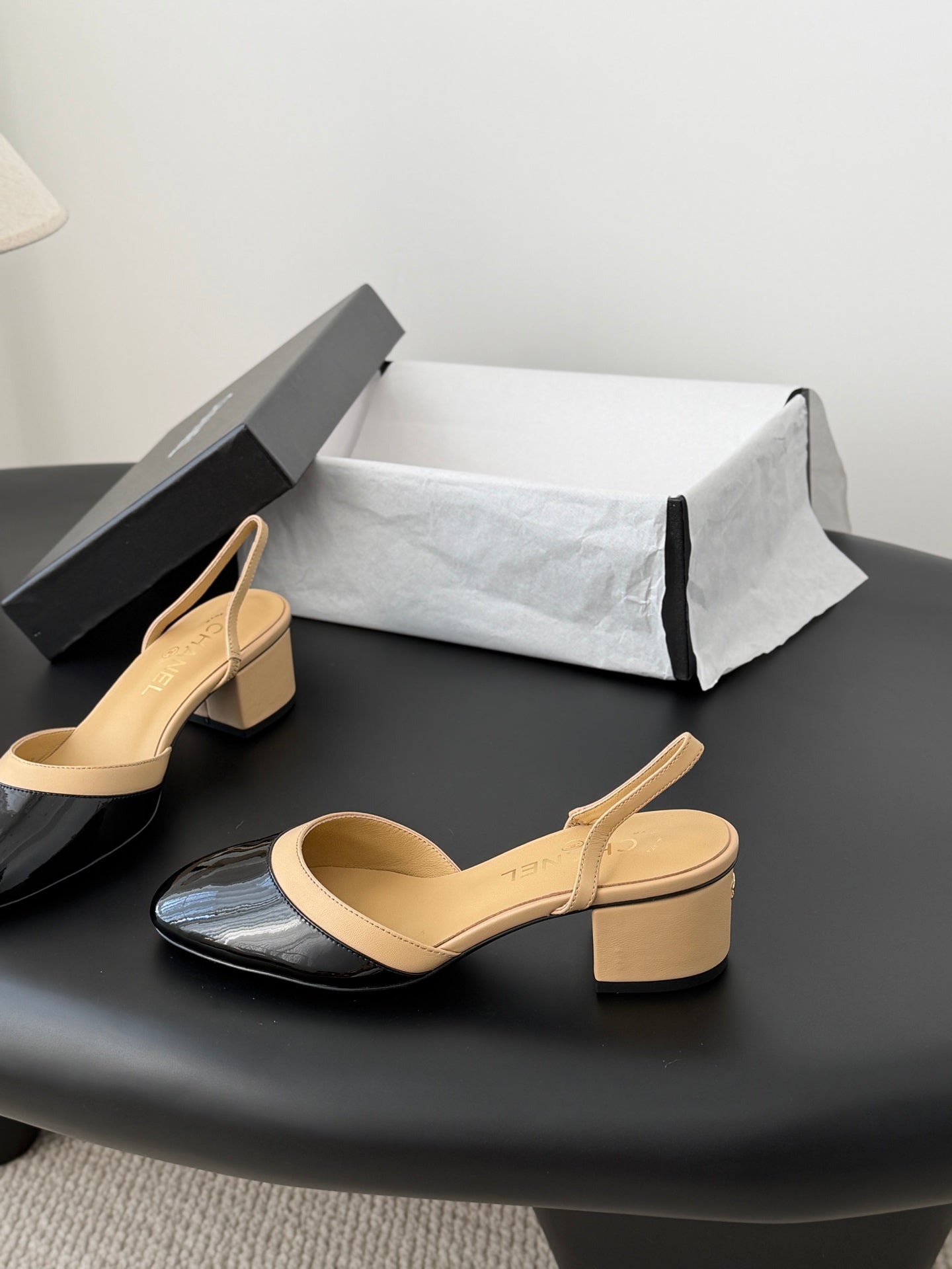 CC 26c Slingback Black Beige Patent Leather Sheepskin 605326