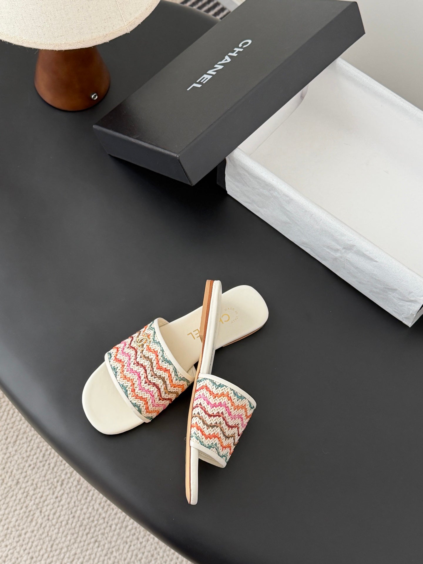 CC 26SS Slippers White Colorful Woven Lambskin 670820