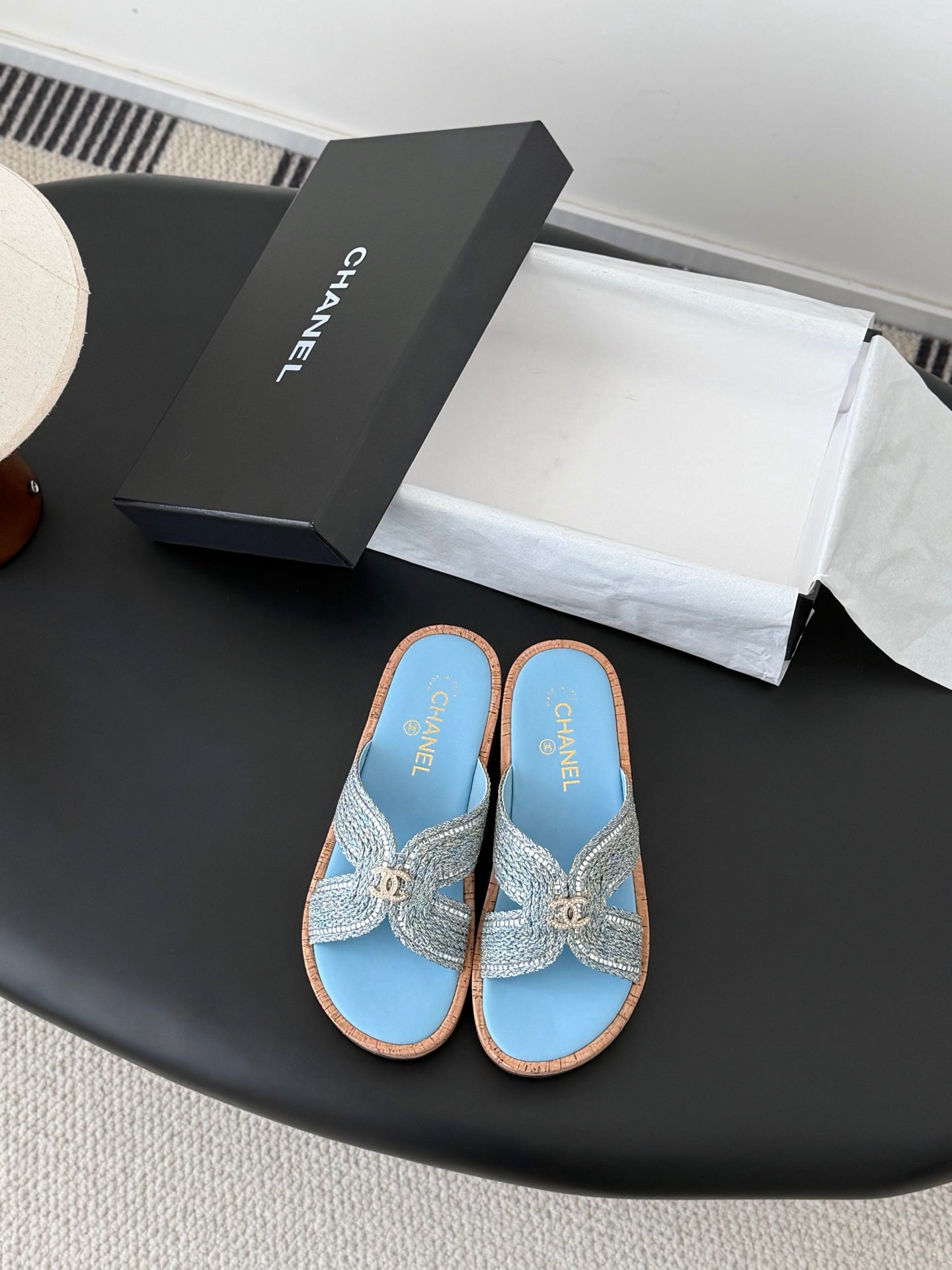 CC 26s Sandals Blue Raffia Sheepskin 670372