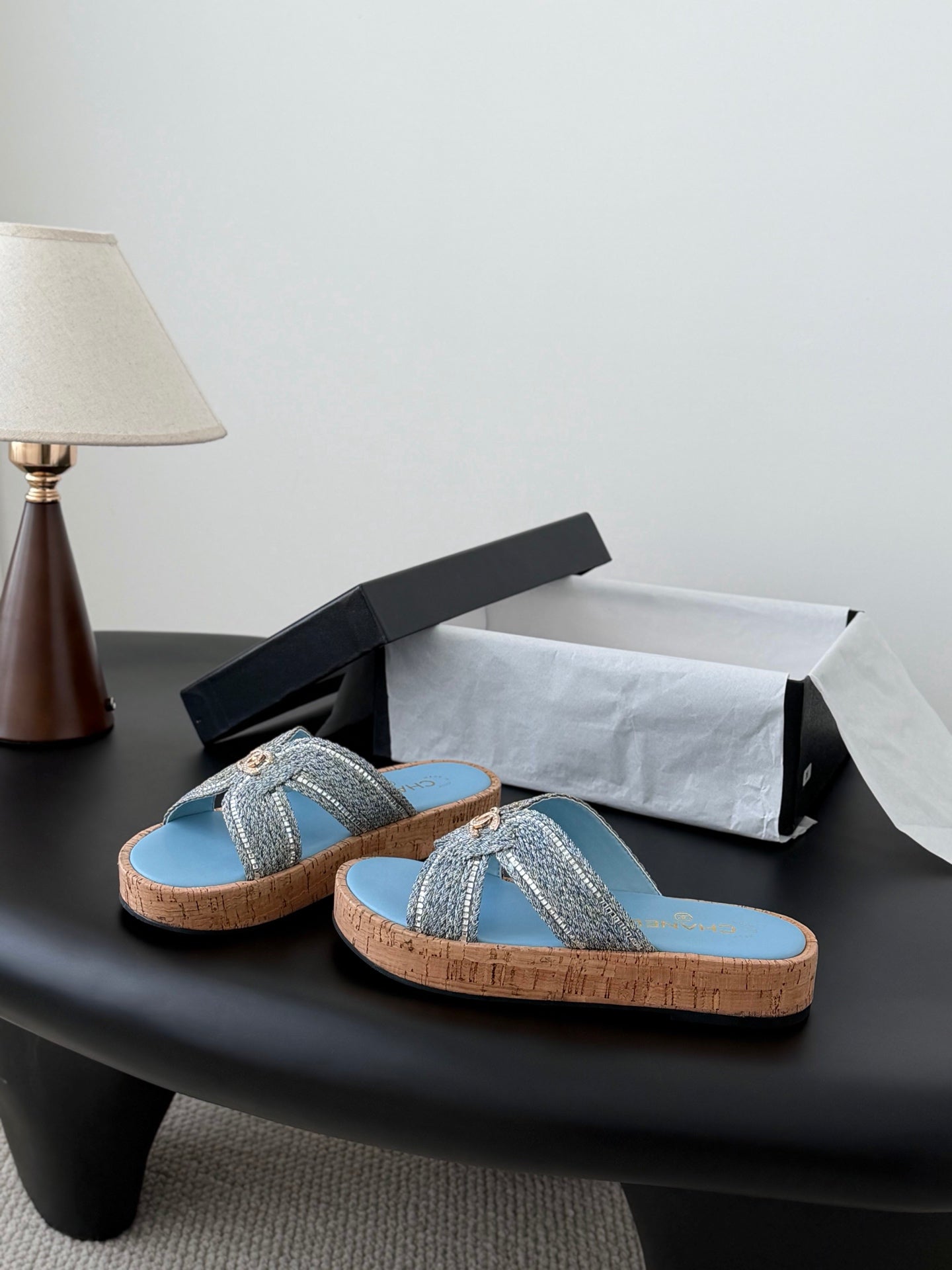 CC 26s Sandals Blue Raffia Sheepskin 670372