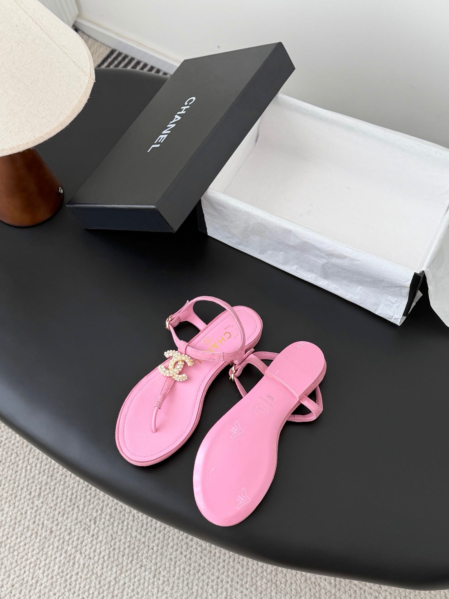 CC Strappy Sandals Pink Suede Sheepskin 670383