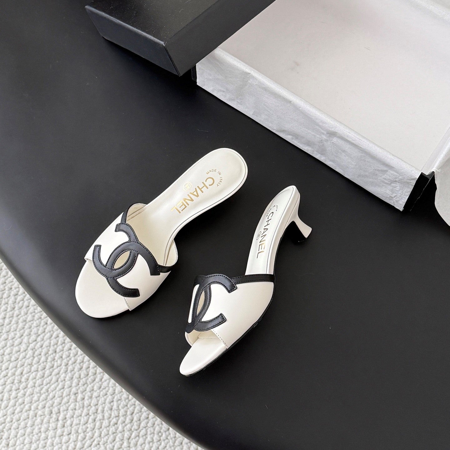 CC 2026 Heeled Sandal White Black Lambskin 675862