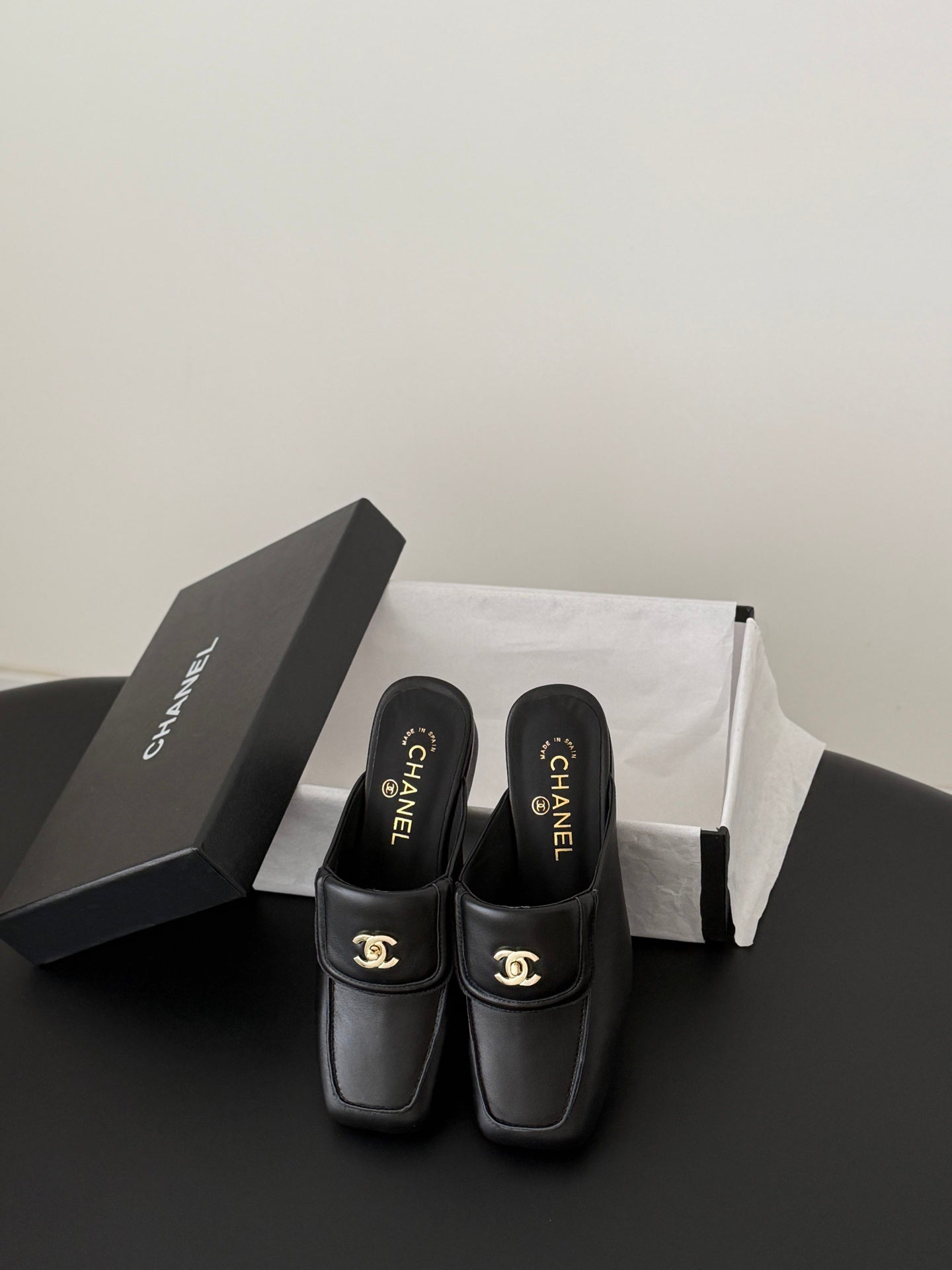 CC Half-Slippers Flat Black Calfskin 717815