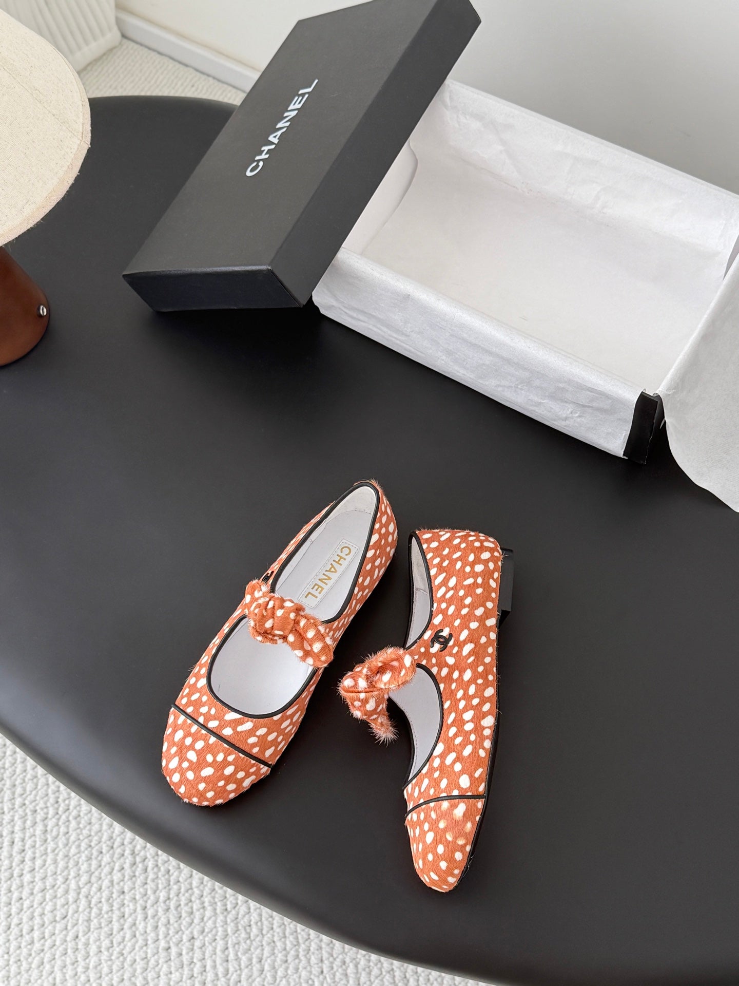 CC 26s Mary Jane Shoes Poka Dot Orange White Horsehair 915179