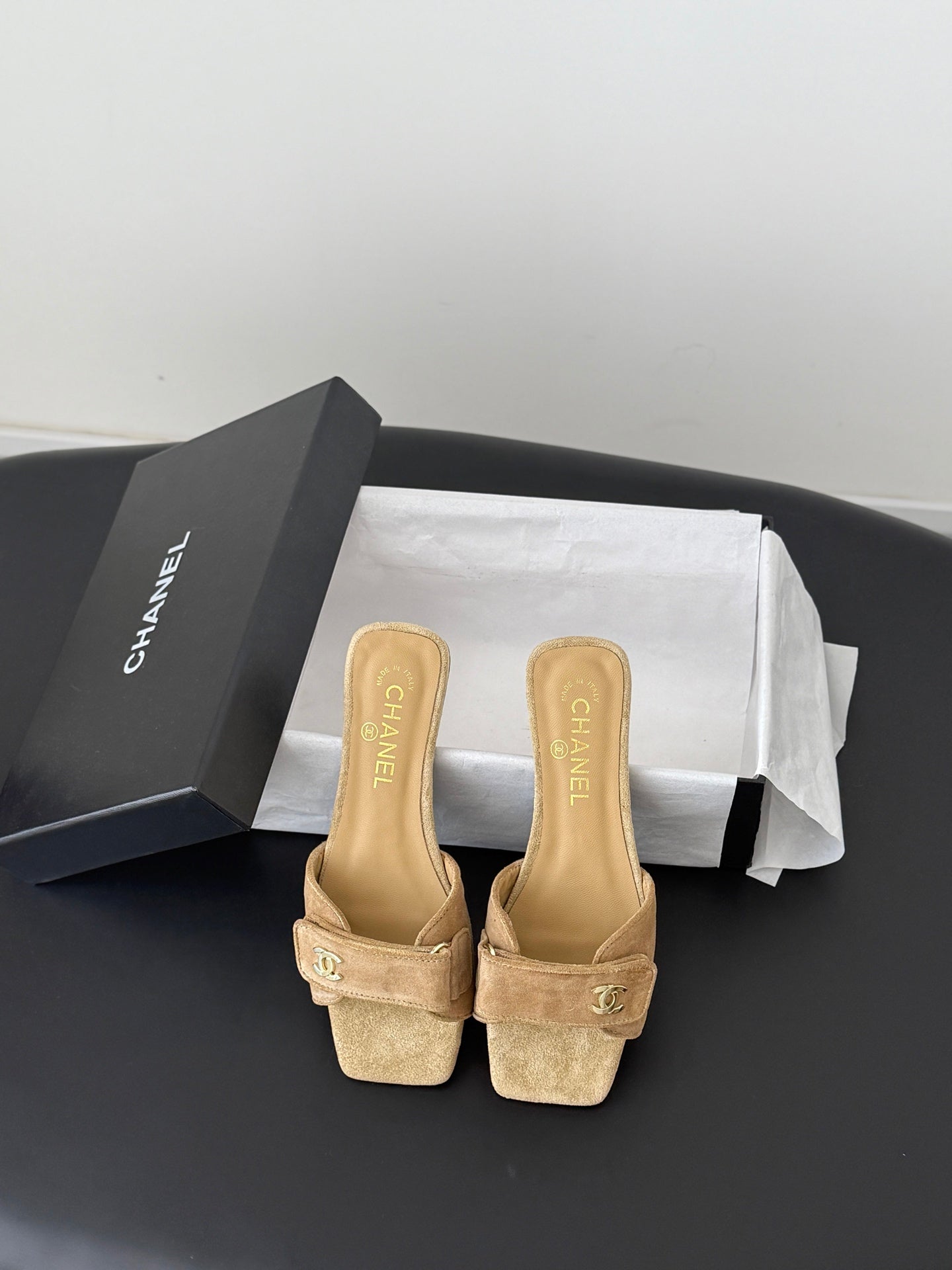 CC 26s Buckle Slippers Brown Suede 829743