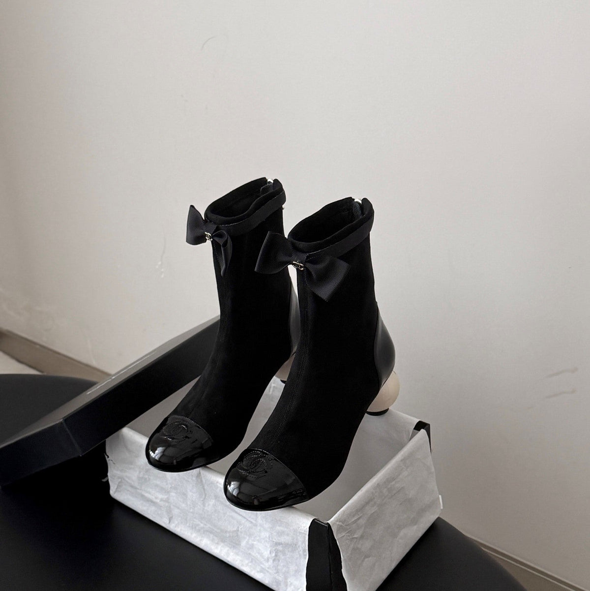 CC 26s Pearl Heel Ankle Boots Black Suede Patent 127952