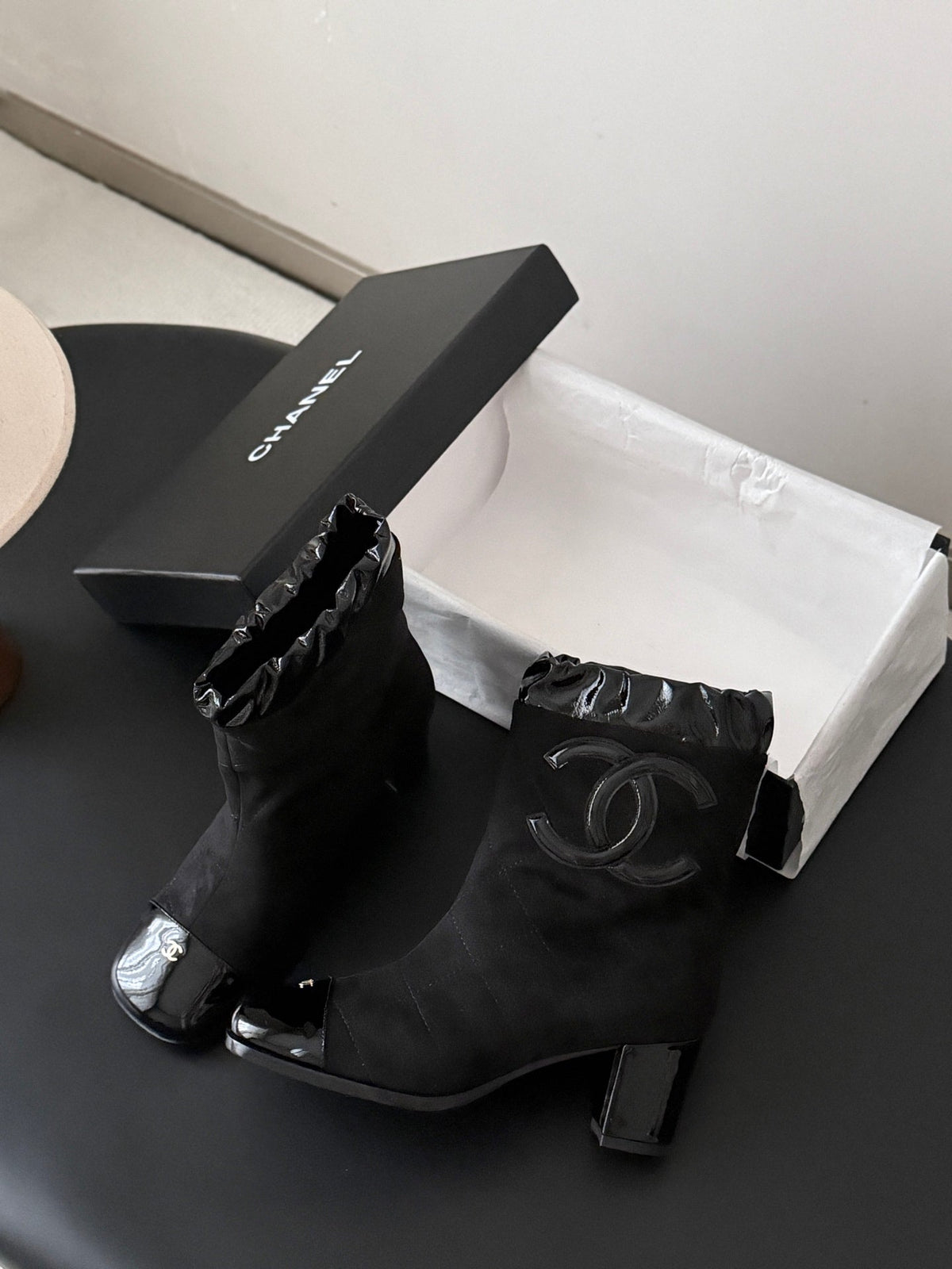 CC 26s Ankle Boots Black Suede Patent 127989