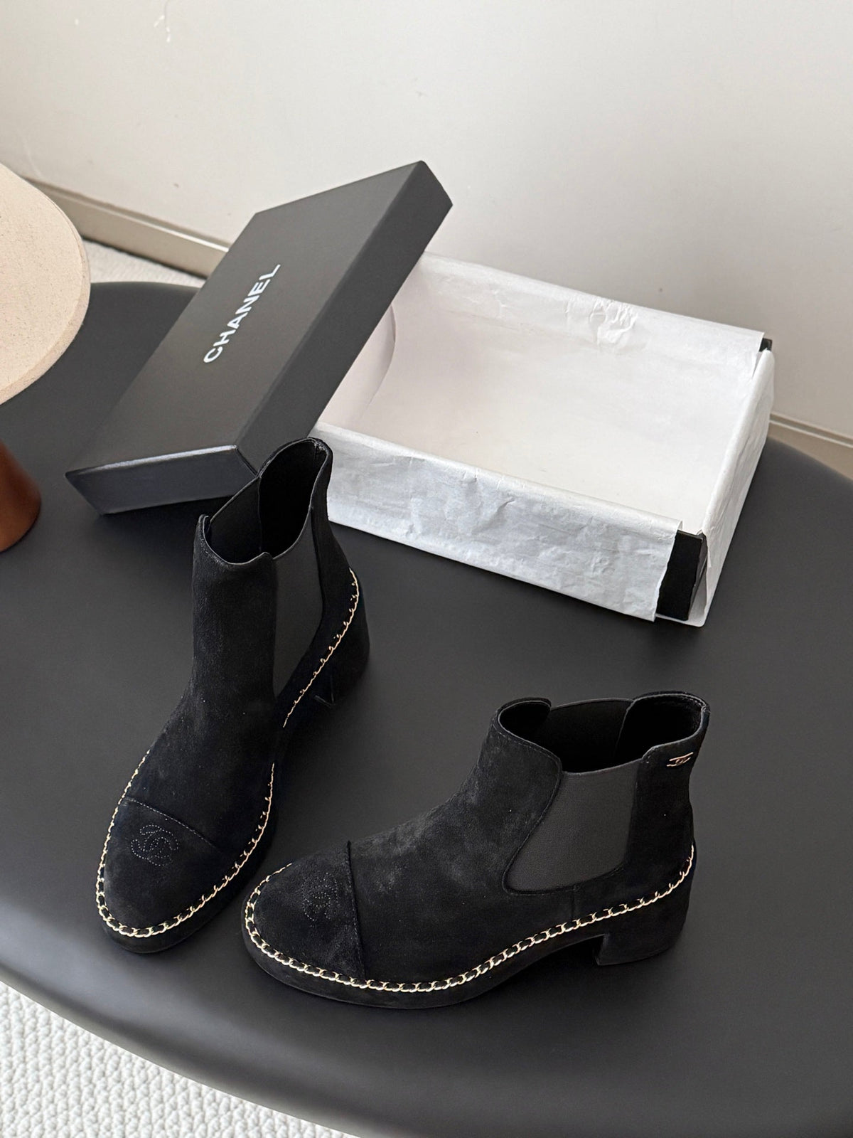 CC 26s Chelsea Ankle Boots Black Suede 122415