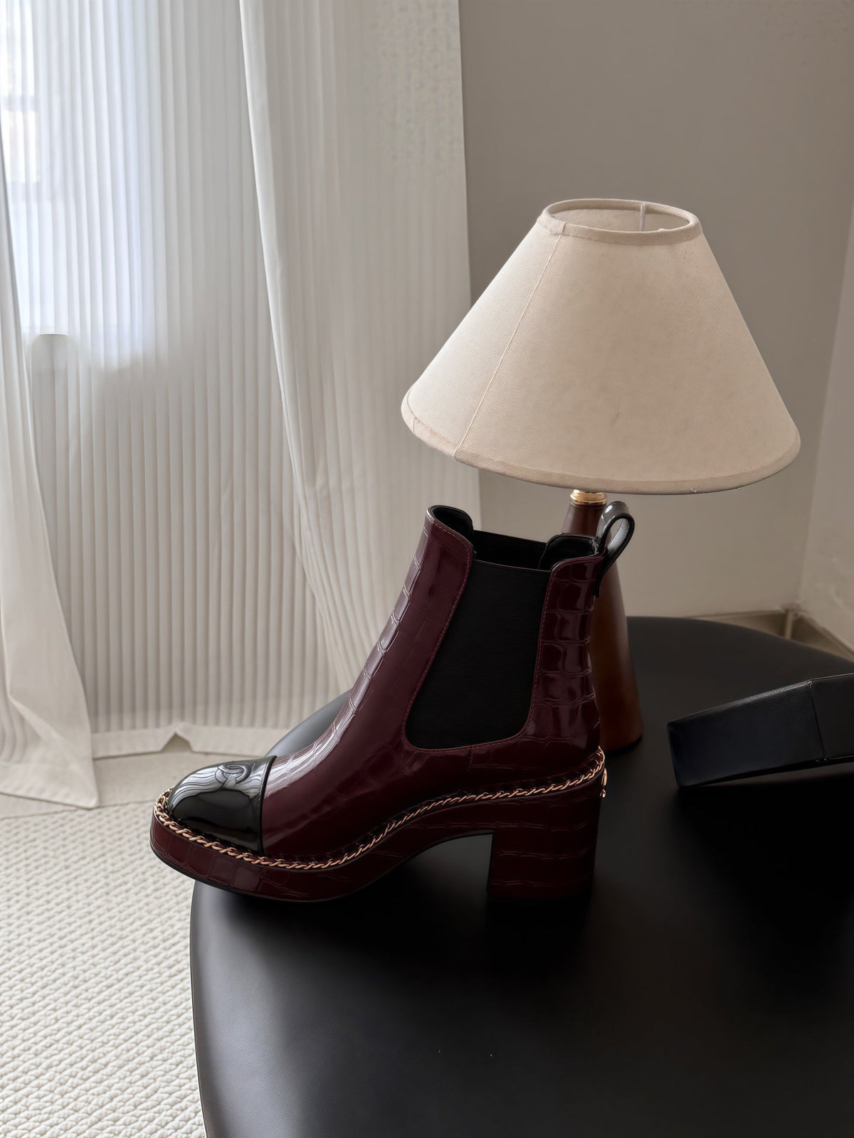 CC 26s Chelsea Ankle Boots Burgundy Black Crocodile Embossed Patent Leather 122419