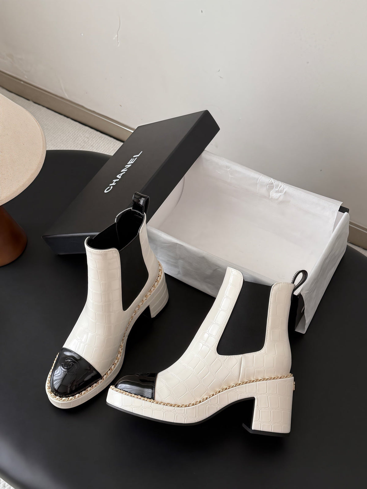CC 26s Chelsea Ankle Boots White Black Crocodile Embossed Patent Leather 122420