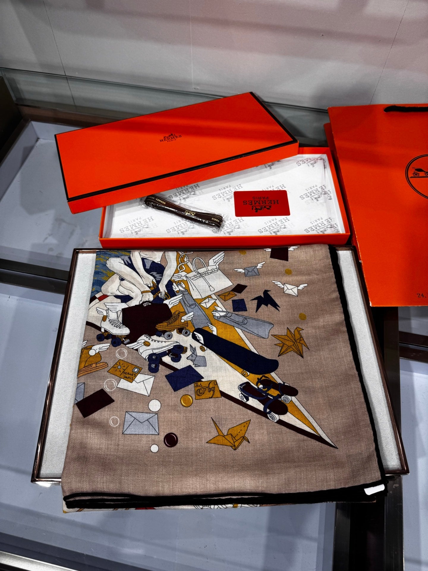 Hermès Flagship Shawl 140x140cm Khaki Colorful Cashmere Silk 212379