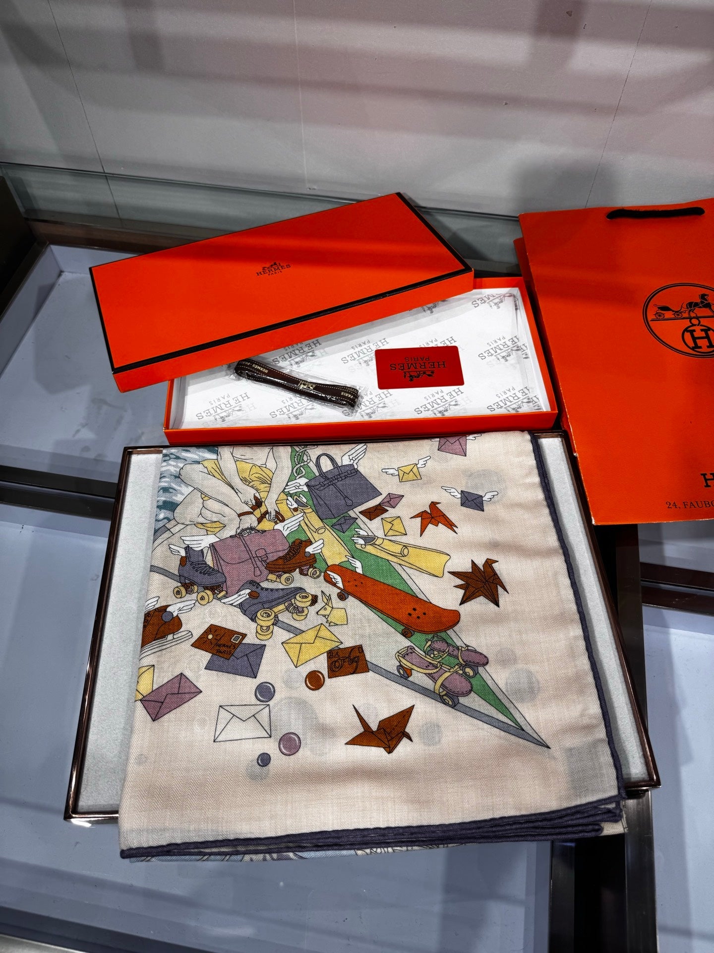 Hermès Flagship Shawl 140x140cm Cream Colorful Cashmere Silk 212383