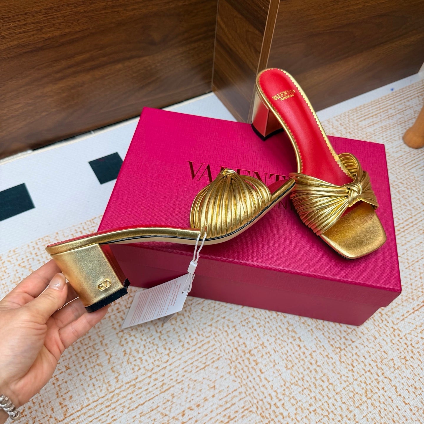 VT 26s Annet Mules 6.5cm Gold Woven Leather 974326