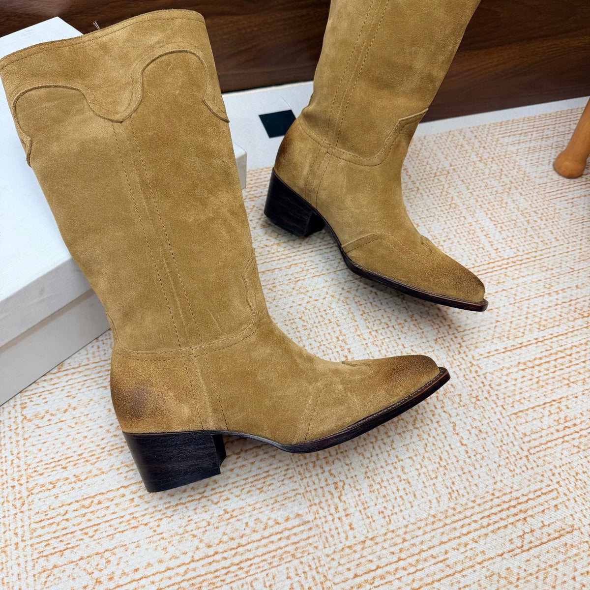 CE 26s Wes Western Boots 5cm Sand Suede 131453