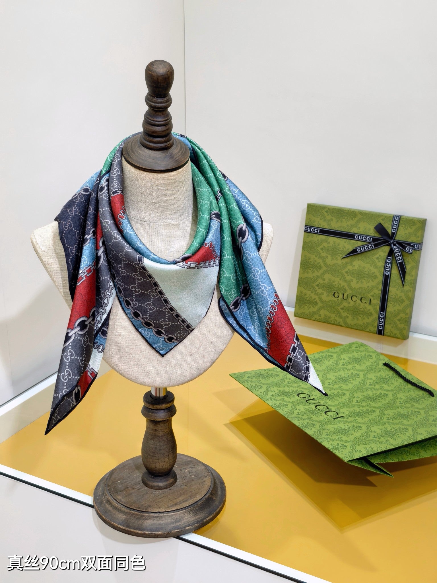 GG Scarf 90x90 Colorful Twill Silk 212062