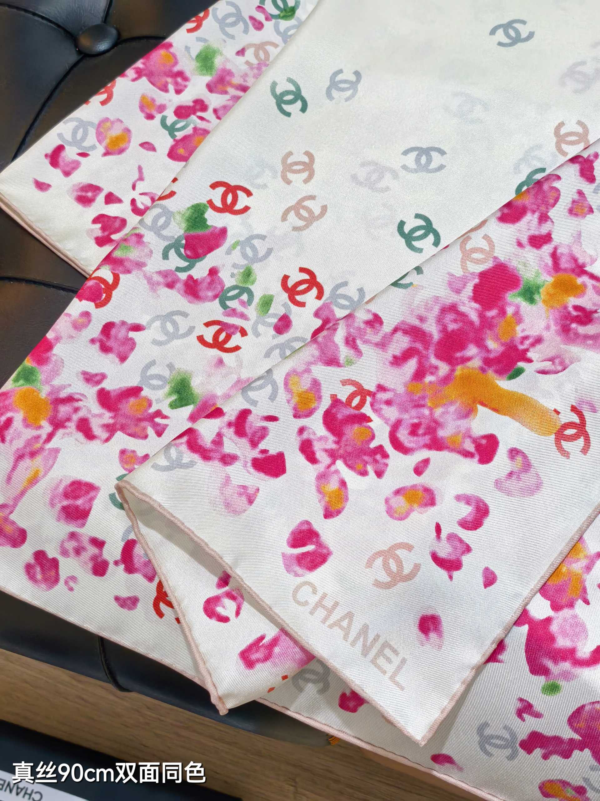 CC 25ss Scarf 90x90cm White Colorful Silk Twill 209933