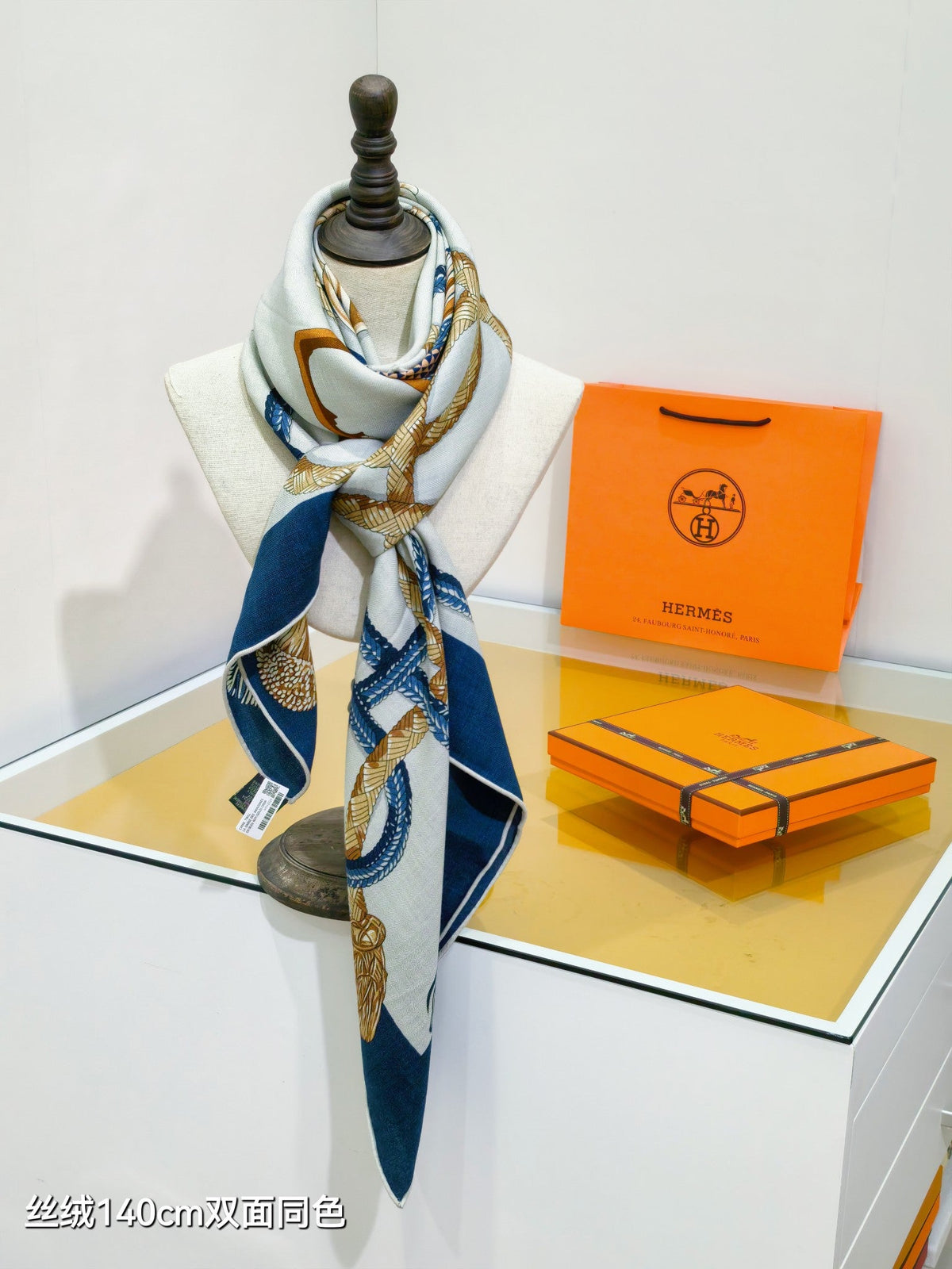 HM 26s Scarf 140 In Cashmere And Silk 504789