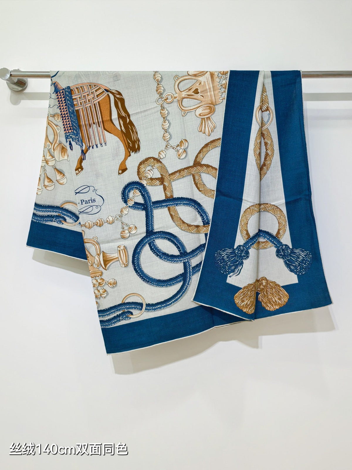 HM 26s Scarf 140 In Cashmere And Silk 504789