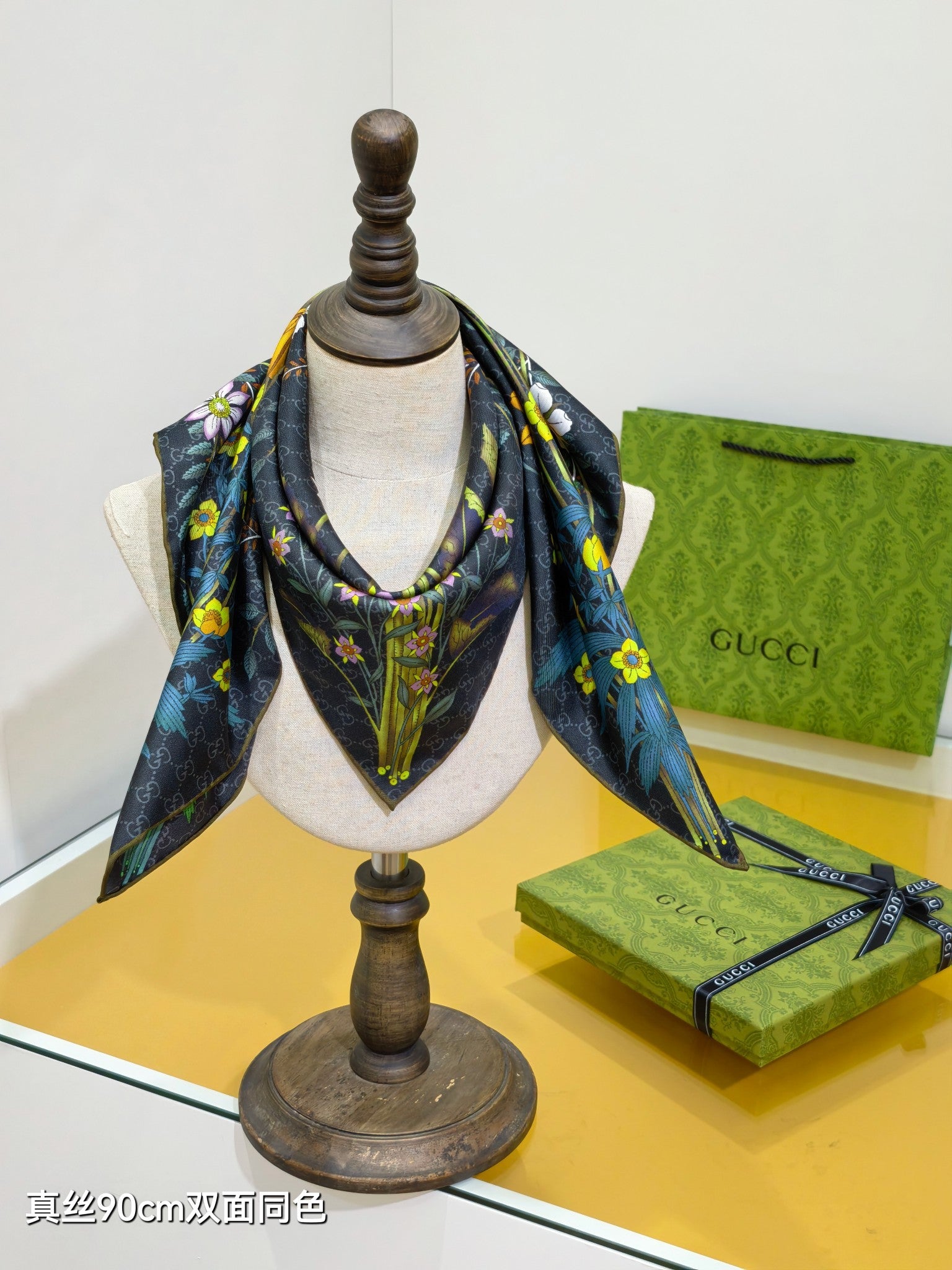 GG Scarf 90x90 Black Colorful Twill Silk 219483