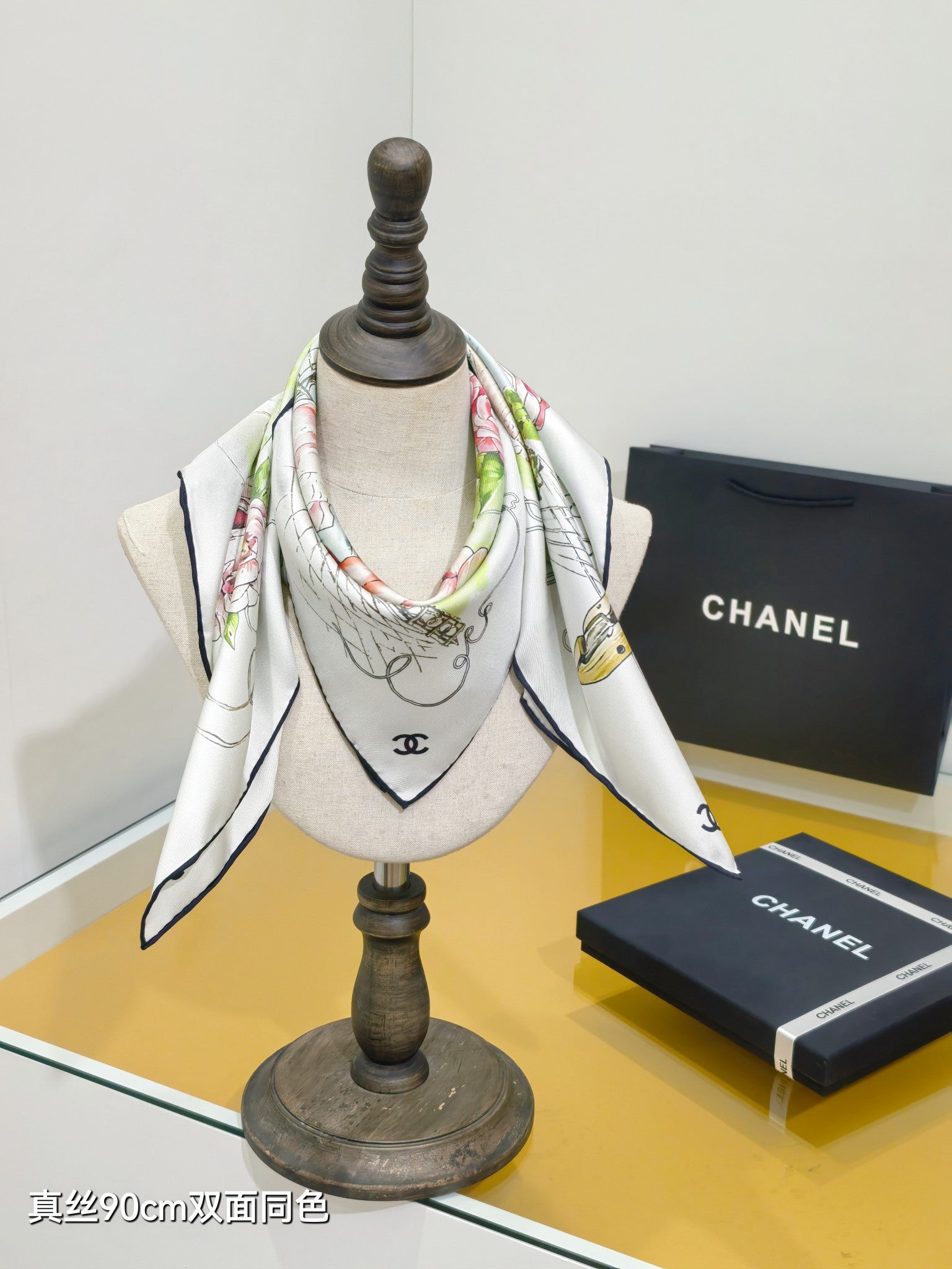 CC 26s Scarf 90x90cm White Colorful Twill Silk 304630