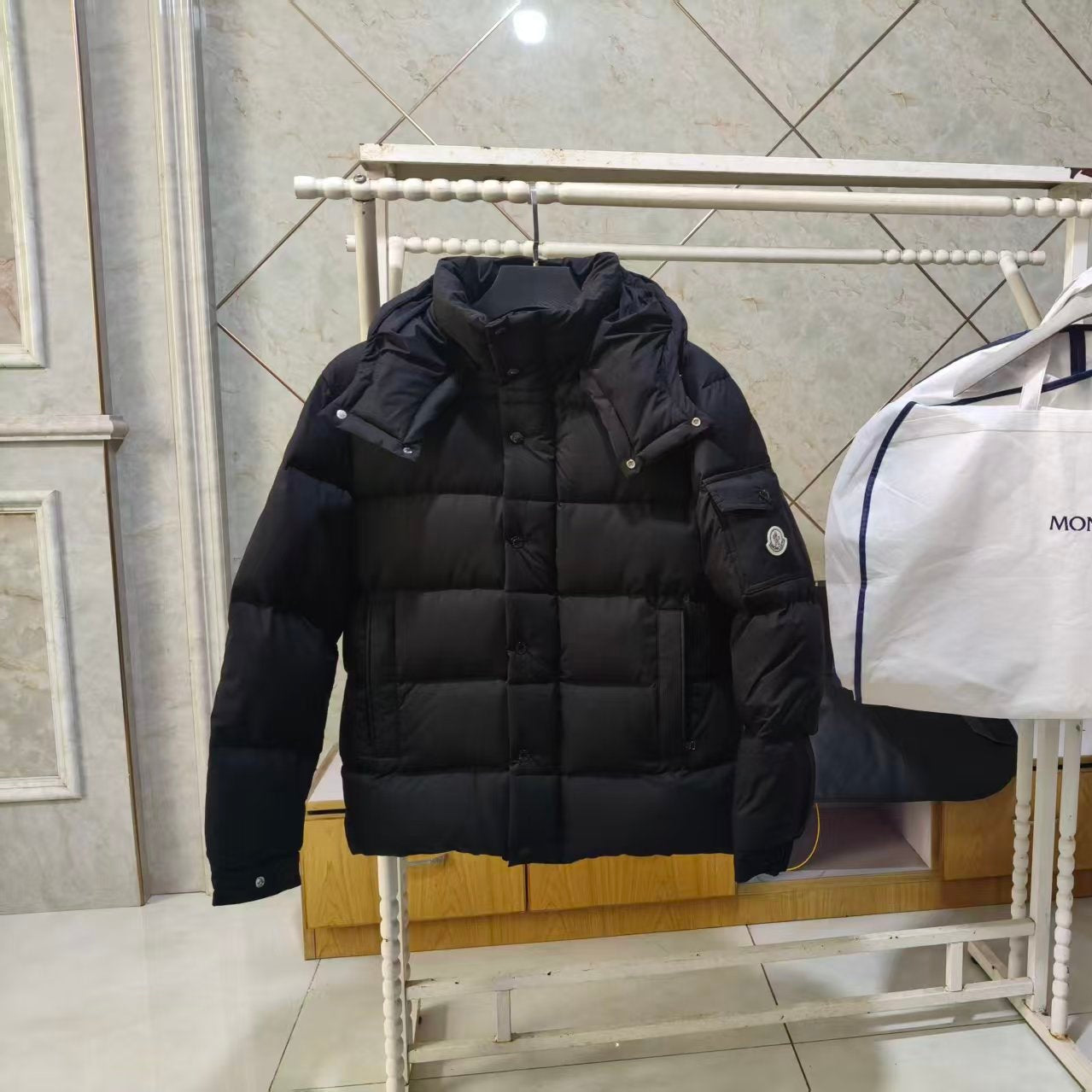 Moncler 26s Short Down Jacket 415313