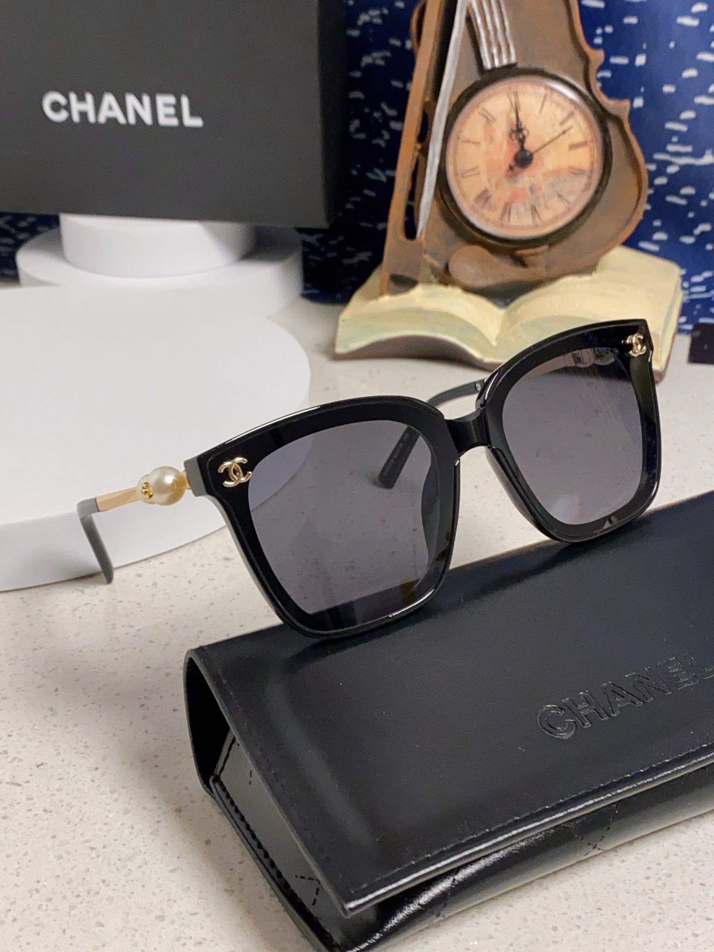 CC Sunglasses 429555