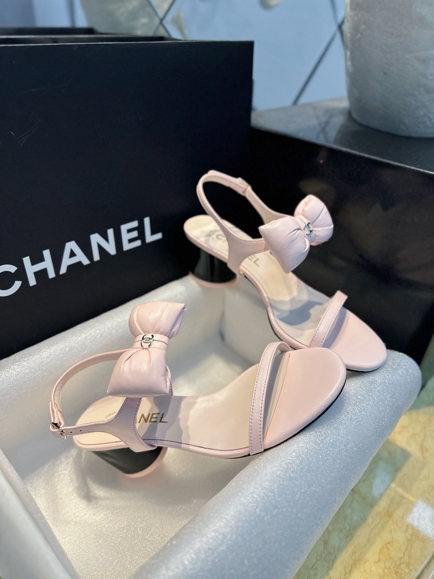 CC 26s Bow Block Heel Sandals Pink Leather 964839