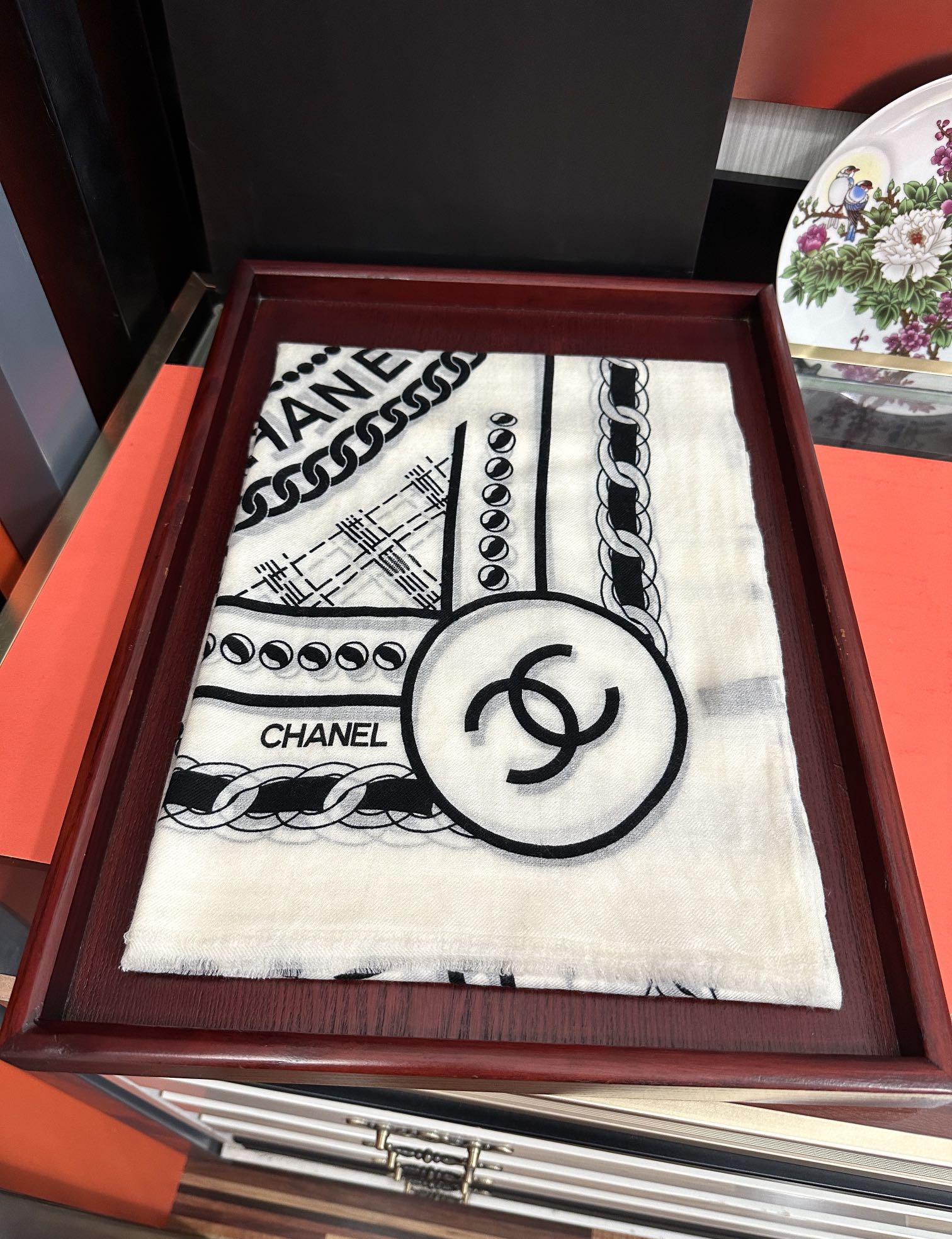 CC Camellia Letter Print 200cm White Black Cashmere 153113