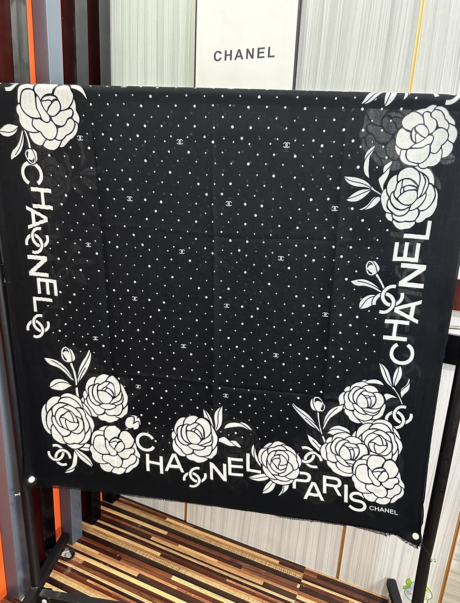 CC Camellia Letter Print 200cm Black White Cashmere 153133